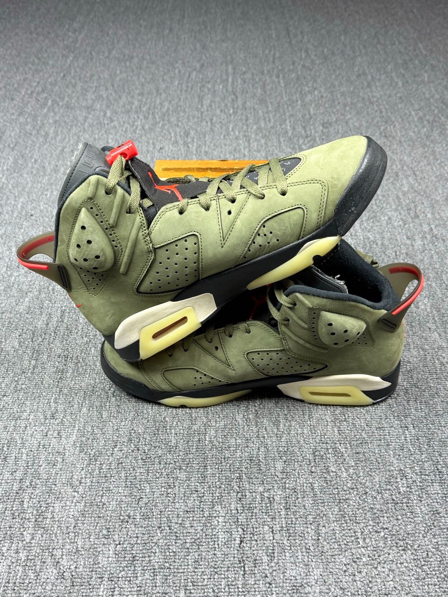 Nike Nike AJ6 Green Lowtop Sneakers 11 Men Size US 11 / EU 44 - 3 Thumbnail