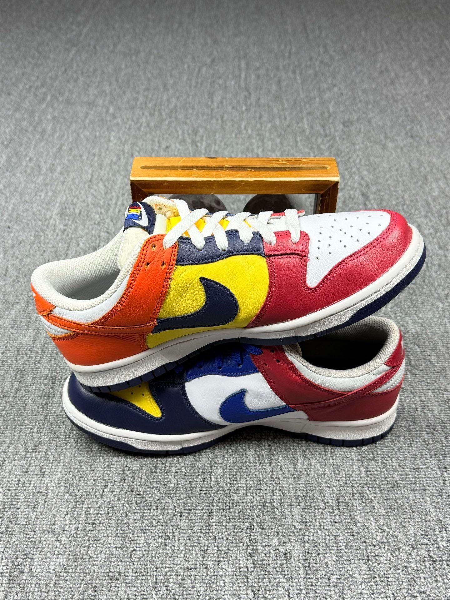 Nike Nike DUNK LOW Limited Multi Lowtop Sneakers 9 Men Size US 9 / EU 42 - 3 Thumbnail