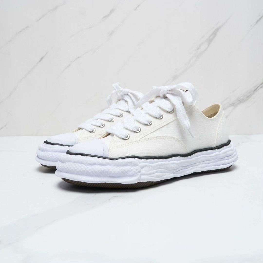 Maison MIHARA YASUHIRO Mihara Yasuhiro Unisex Classic Canvas Shoes Size US 9 / EU 42 - 2 Thumbnail