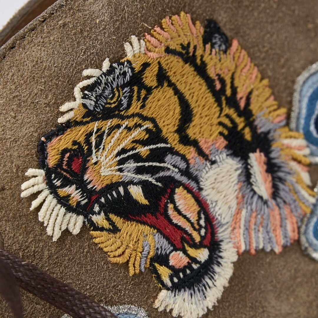 Gucci Gucci Men's Tiger Embroidery Desert Boots Size US 10.5 / EU 43-44 - 6 Thumbnail