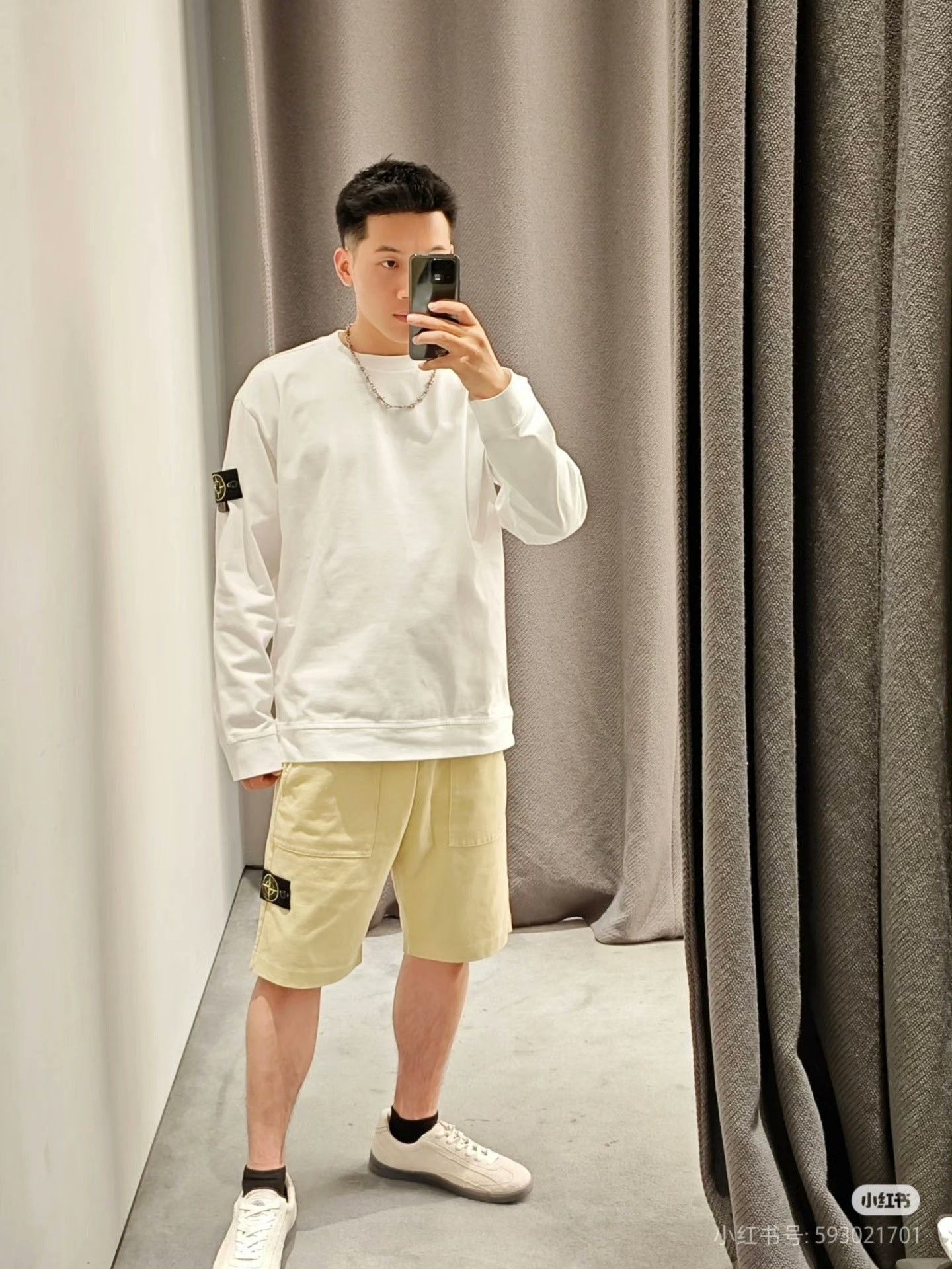 Stone Island Stone Island Men's Logo Shorts Size US 30 / EU 46 - 8 Thumbnail