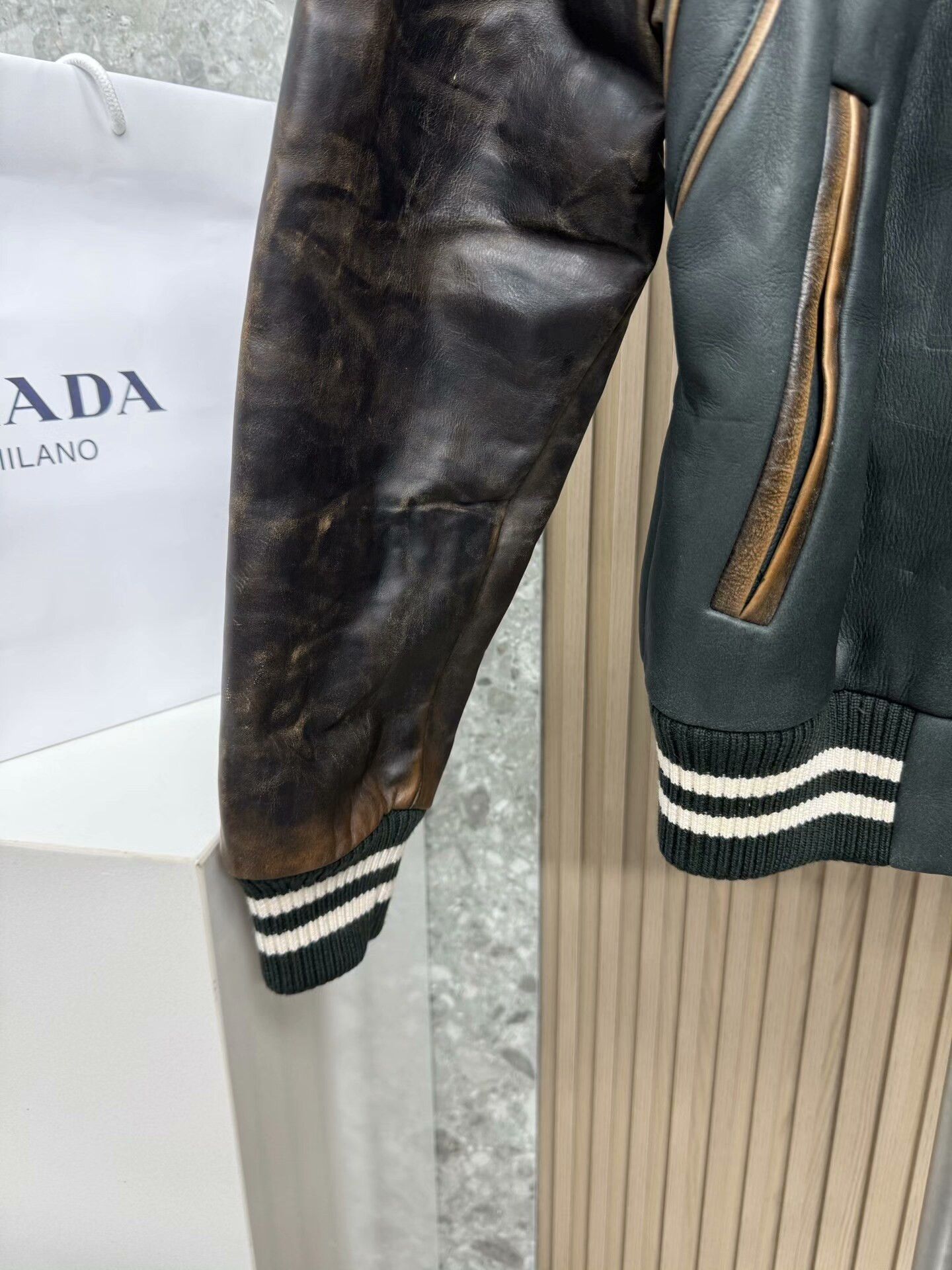Prada Prada Retro Fur Baseball Jacket Size US M / EU 48-50 / 2 - 3 Thumbnail
