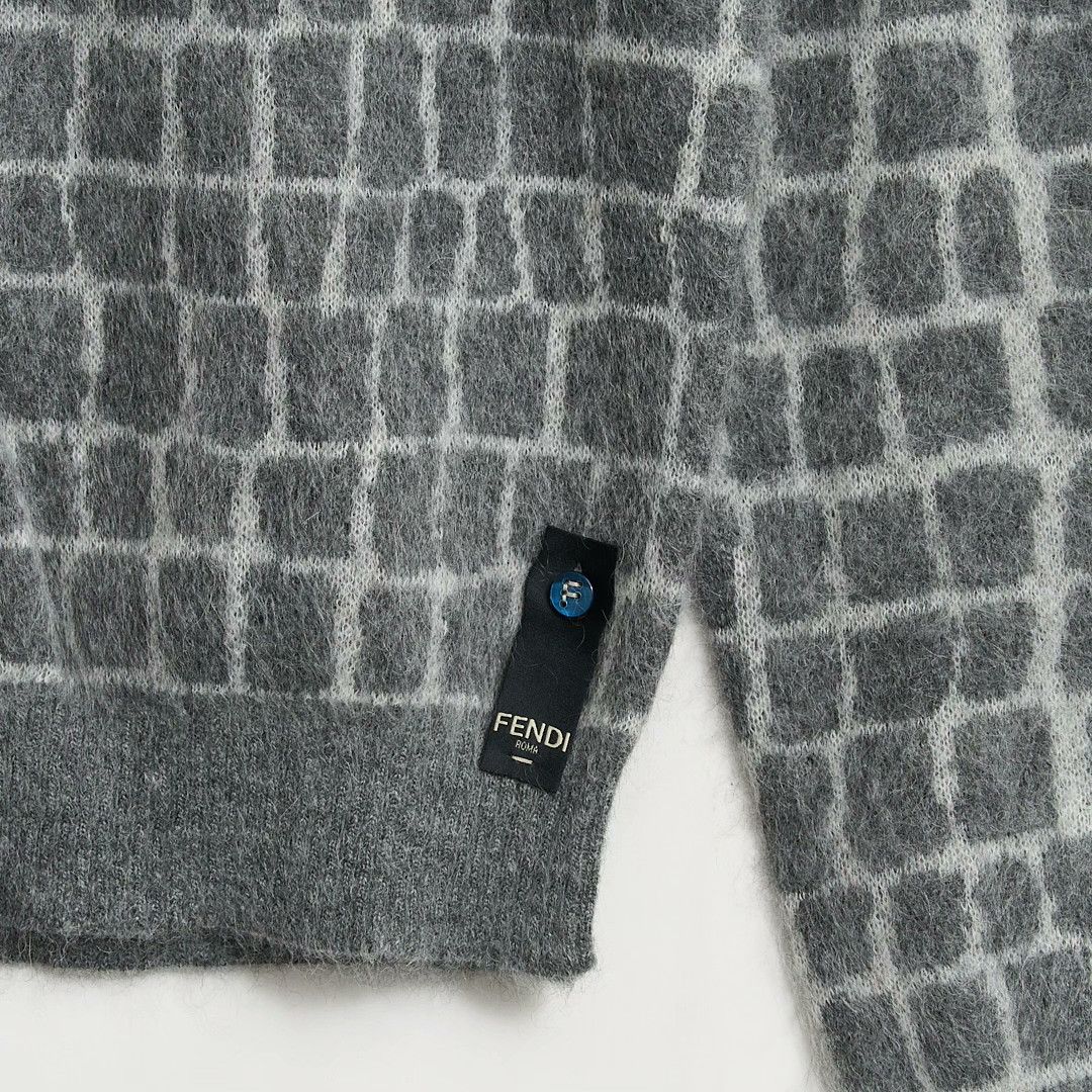 Fendi Fendi Men's Checkered Colorblock Crewneck Sweater Size US S / EU 44-46 / 1 - 3 Thumbnail