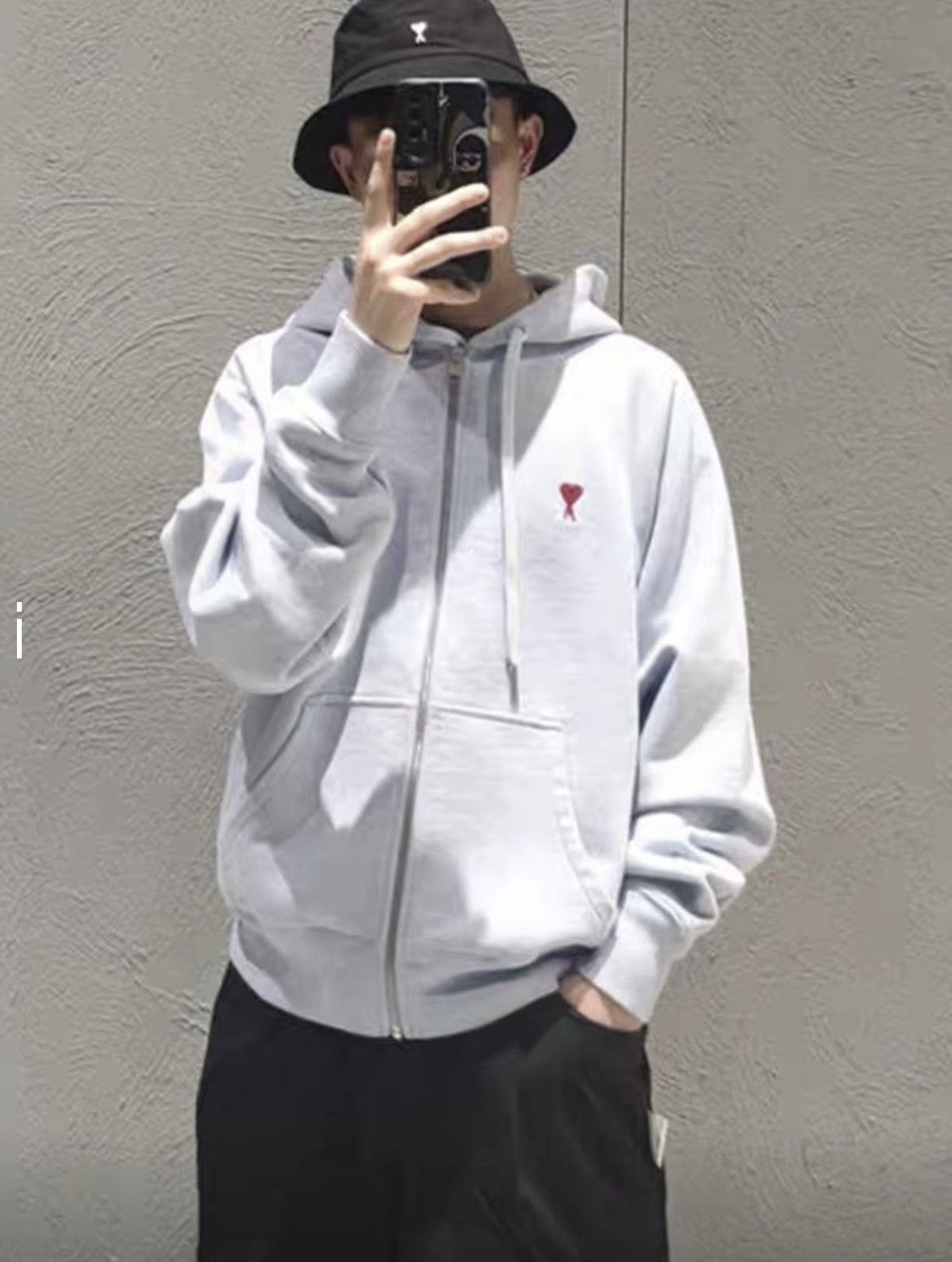 AMI Ami Paris Men's Heart Hoodie Size US S / EU 44-46 / 1 - 8 Thumbnail