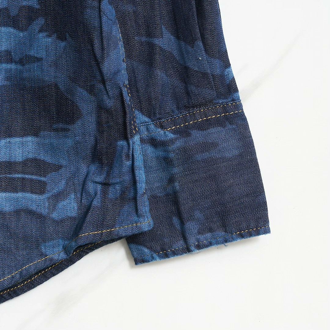Dsquared2 Dsquared2 Men's Camouflage Denim Shirt Size US S / EU 44-46 / 1 - 4 Thumbnail