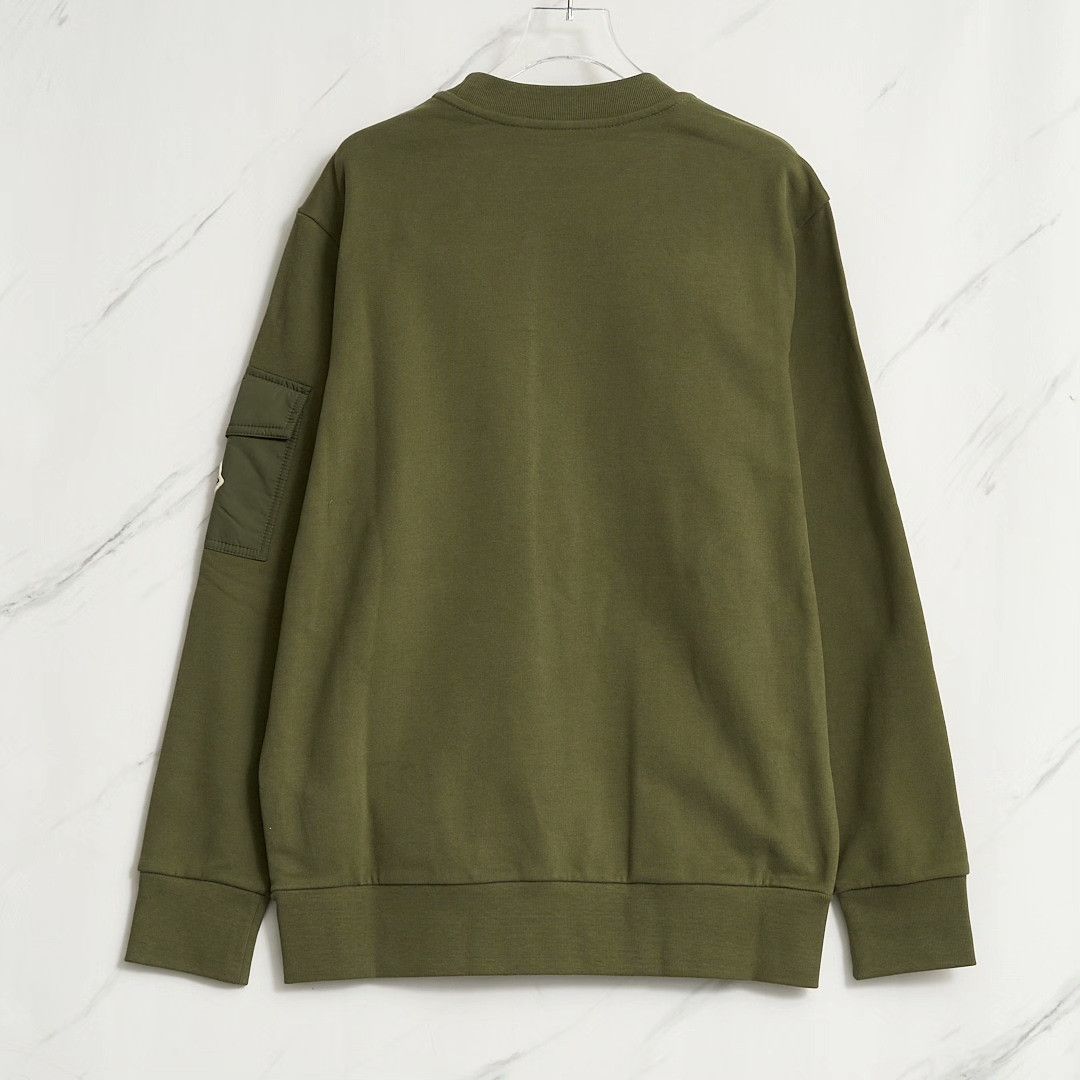 Moncler Moncler Men's Classic Logo Crewneck Sweatshirt Size US M / EU 48-50 / 2 - 4 Thumbnail