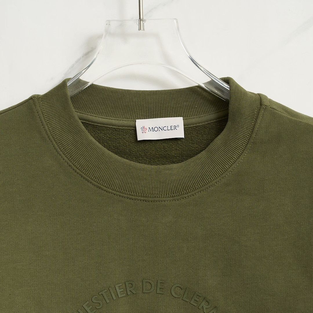 Moncler Moncler Men's Classic Logo Crewneck Sweatshirt Size US M / EU 48-50 / 2 - 2 Thumbnail