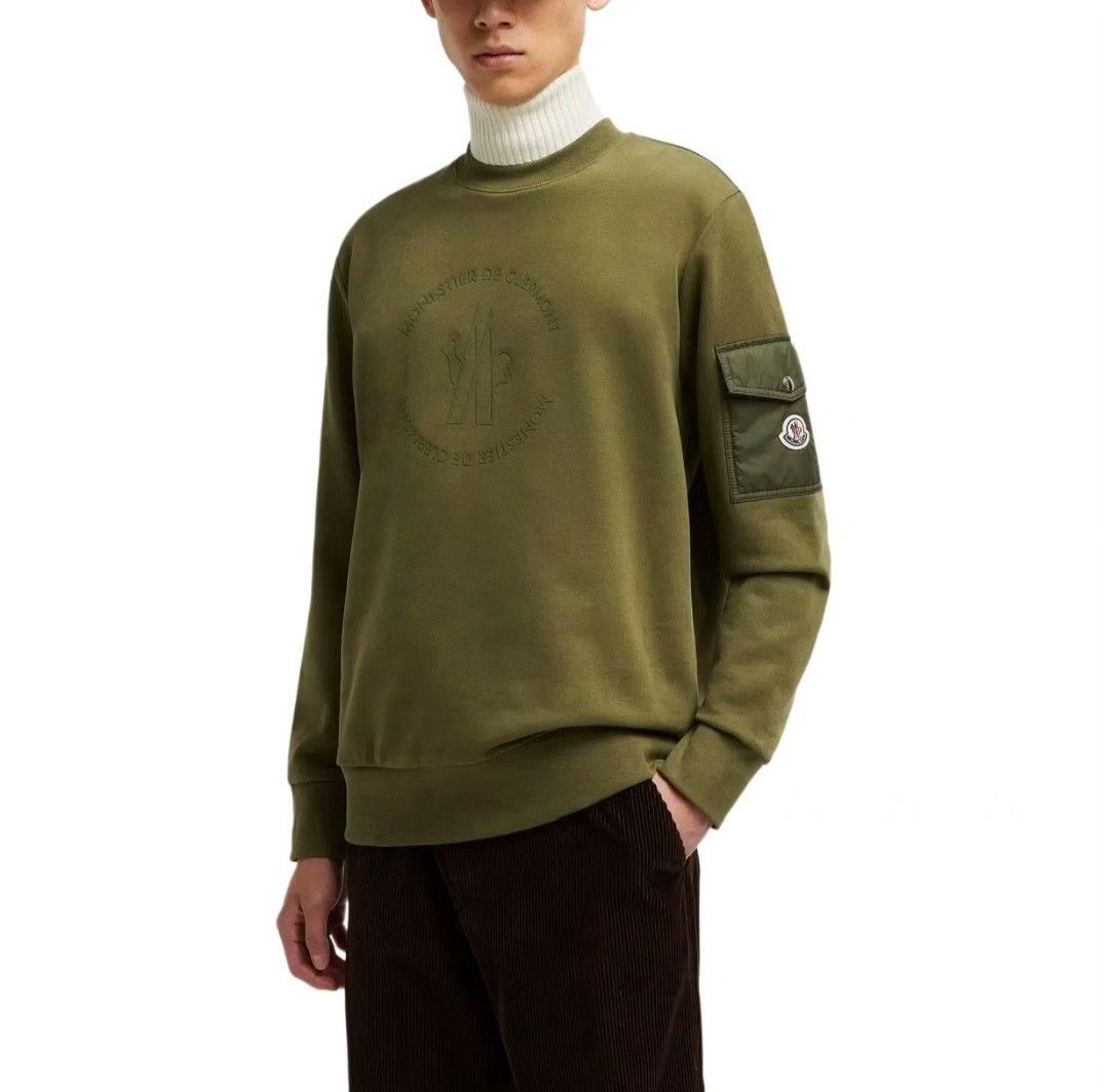 Moncler Moncler Men's Classic Logo Crewneck Sweatshirt Size US M / EU 48-50 / 2 - 8 Thumbnail