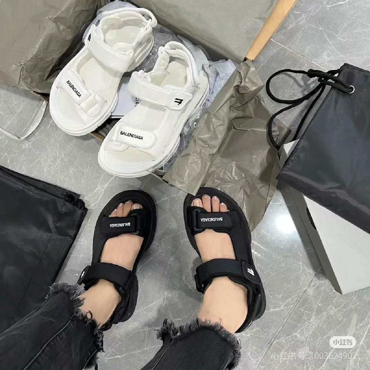 Balenciaga Balenciaga Women's Logo Sandals Size US 6 / IT 36 - 9 Thumbnail