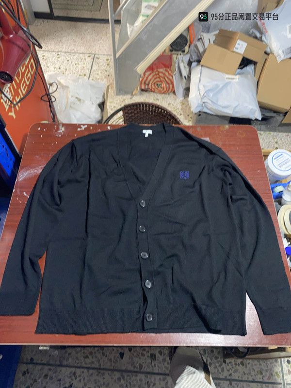Loewe LOEWE Classic Logo Solid Button Cardigan Unisex Size US M / EU 48-50 / 2 - 3 Thumbnail