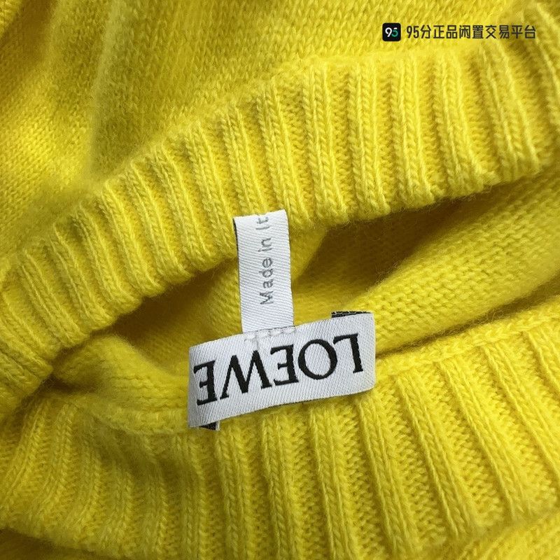 Loewe LOEWE FW21 Chest Embroidered Logo Knit Sweater Size US M / EU 48-50 / 2 - 3 Thumbnail