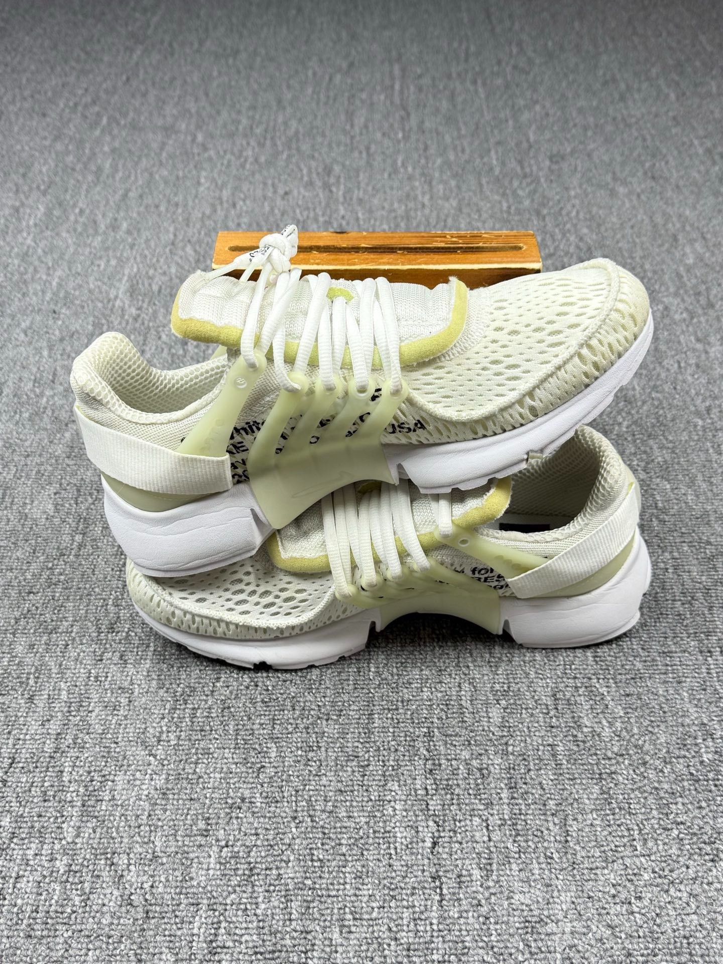 Nike Nike White Lowtop Sneakers 9 Men Size US 9 / EU 42 - 3 Thumbnail