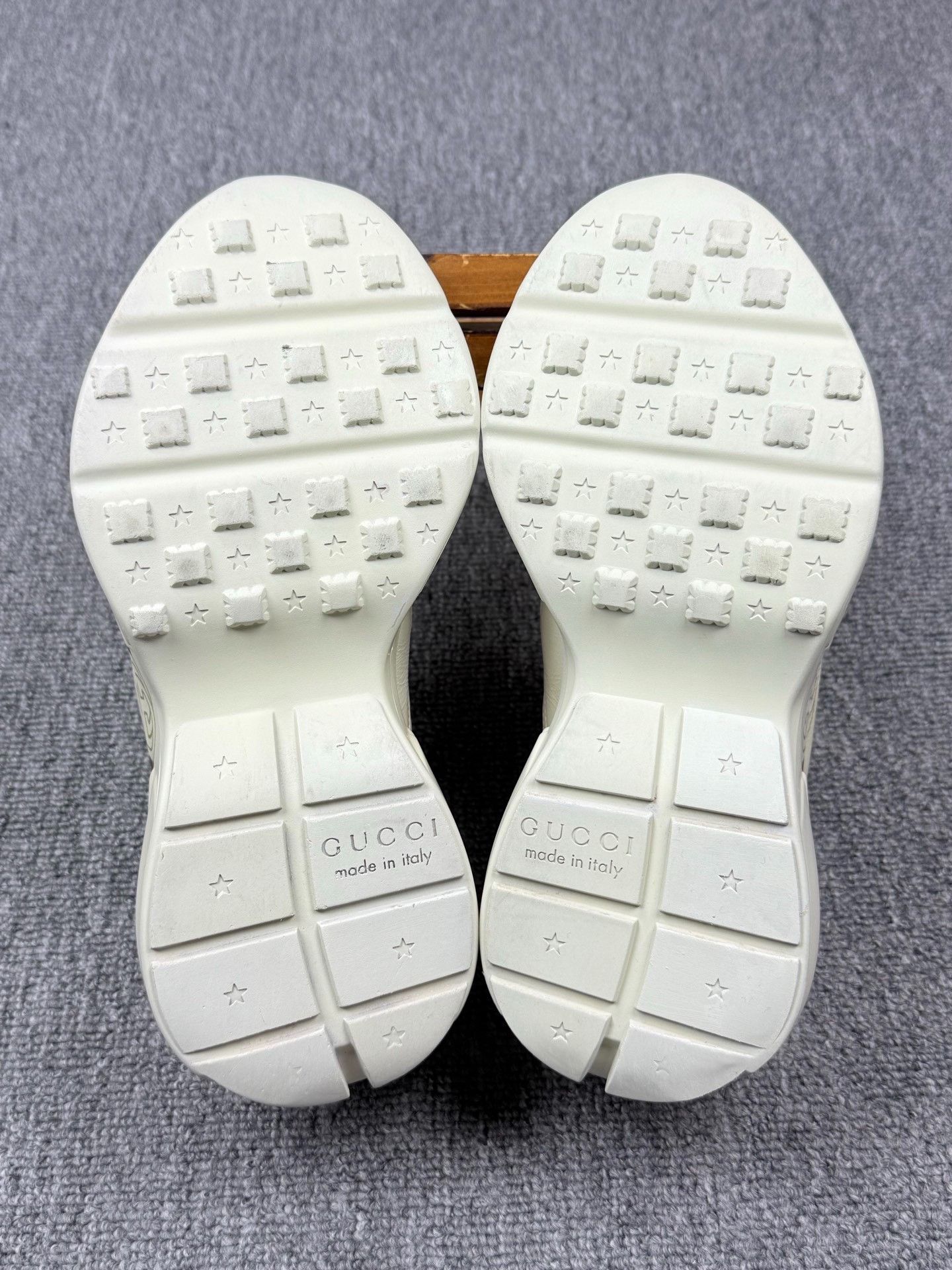 Gucci Gucci Lowtop Sneakers it_35 Women Size US 5 / IT 35 - 6 Thumbnail