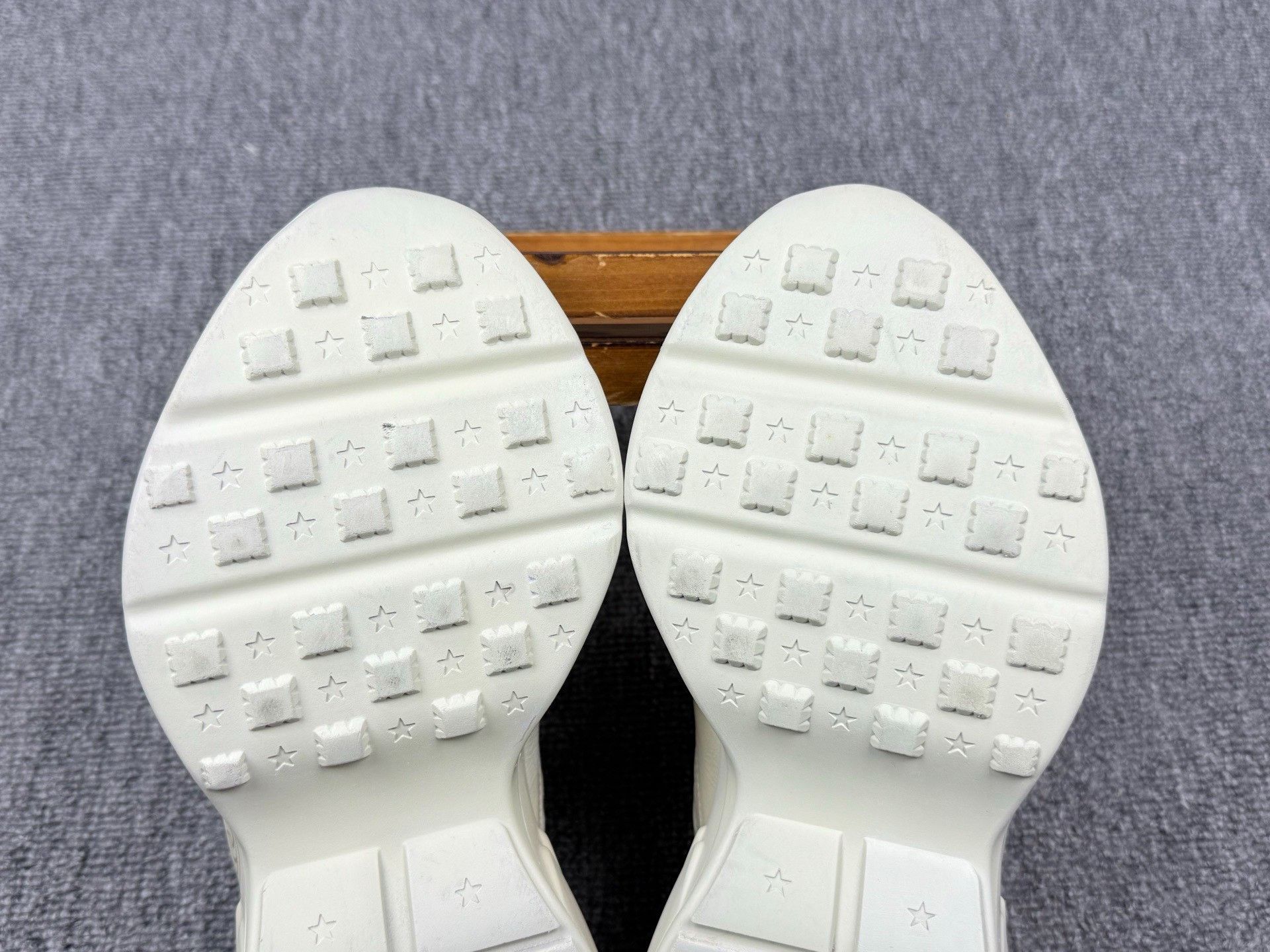 Gucci Gucci Lowtop Sneakers it_35 Women Size US 5 / IT 35 - 7 Thumbnail