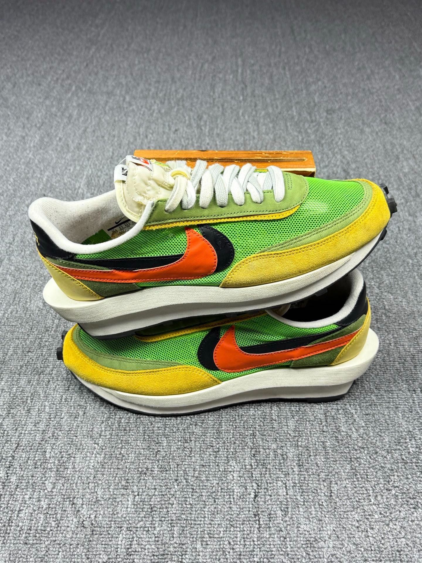 Nike Nike SACAI Yellow Lowtop Sneakers 11 Men Size US 11 / EU 44 - 2 Thumbnail