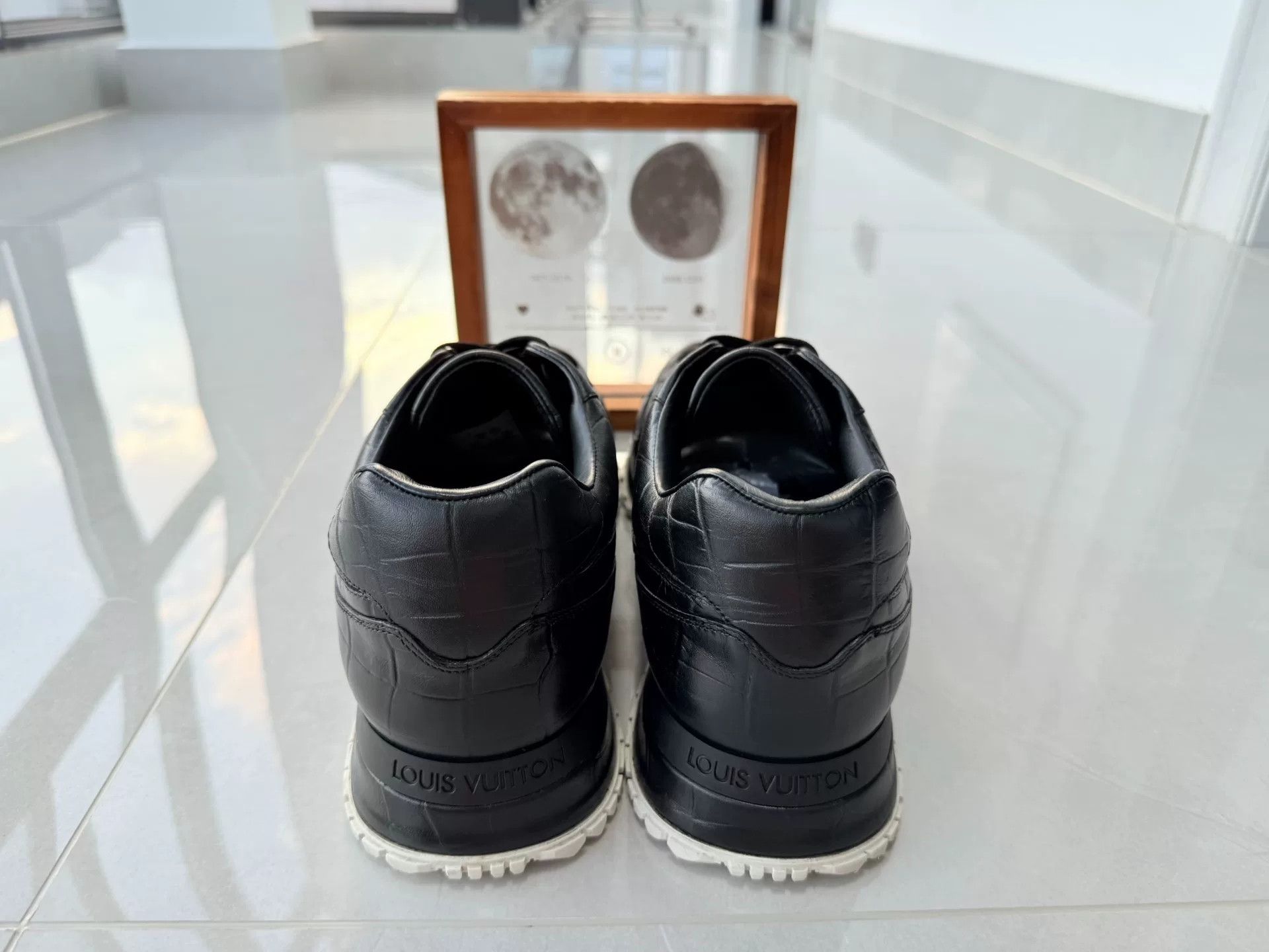Louis Vuitton Louis Vuitton Black Lowtop Sneakers 9 Men Size US 9 / EU 42 - 5 Thumbnail