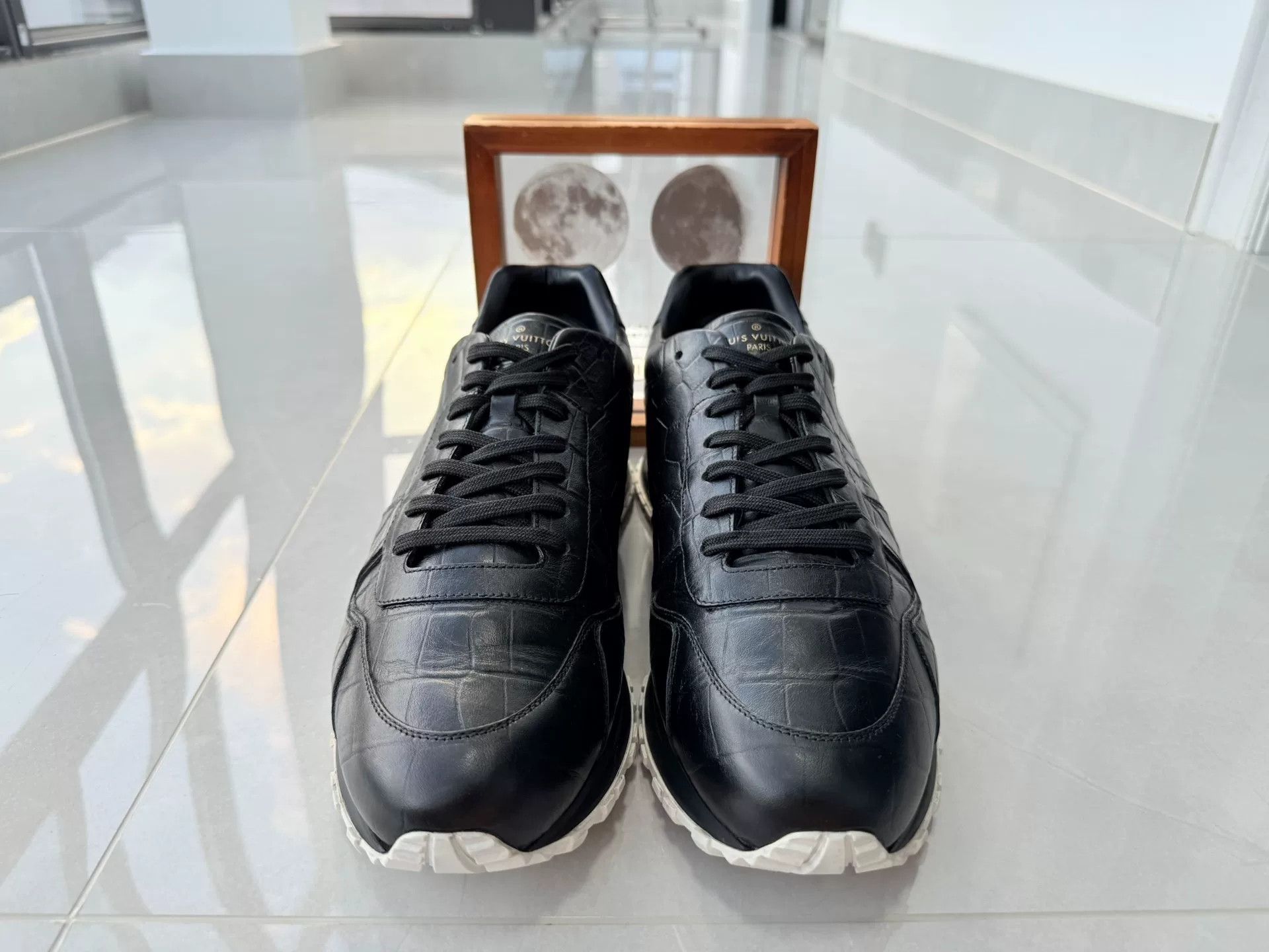 Louis Vuitton Louis Vuitton Black Lowtop Sneakers 9 Men Size US 9 / EU 42 - 4 Thumbnail