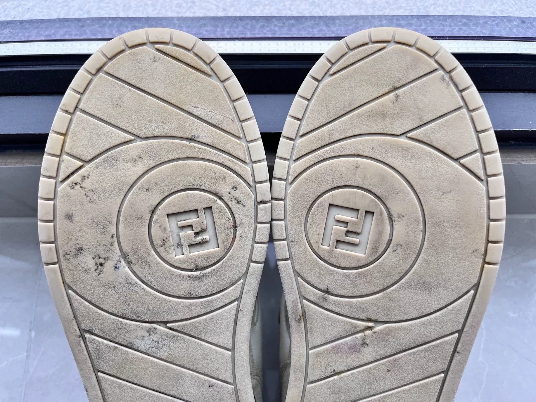 Fendi Fendi Multi Lowtop Sneakers us_6 Women Size US 6 / IT 36 - 7 Thumbnail