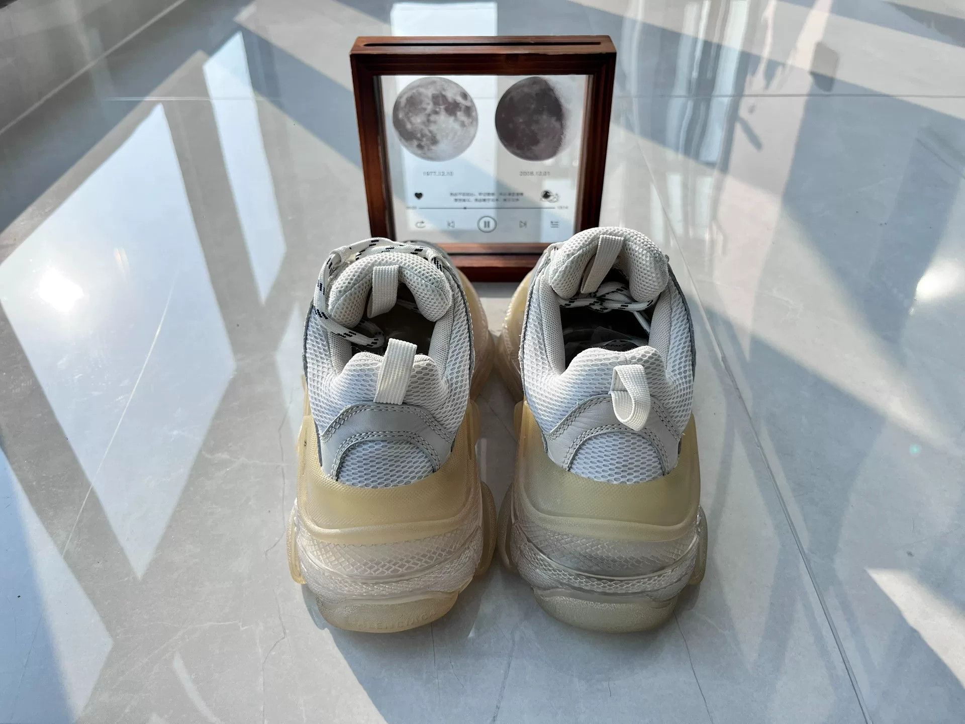 Balenciaga Balenciaga White Lowtop Sneakers it_37 Women Size US 7 / IT 37 - 5 Thumbnail