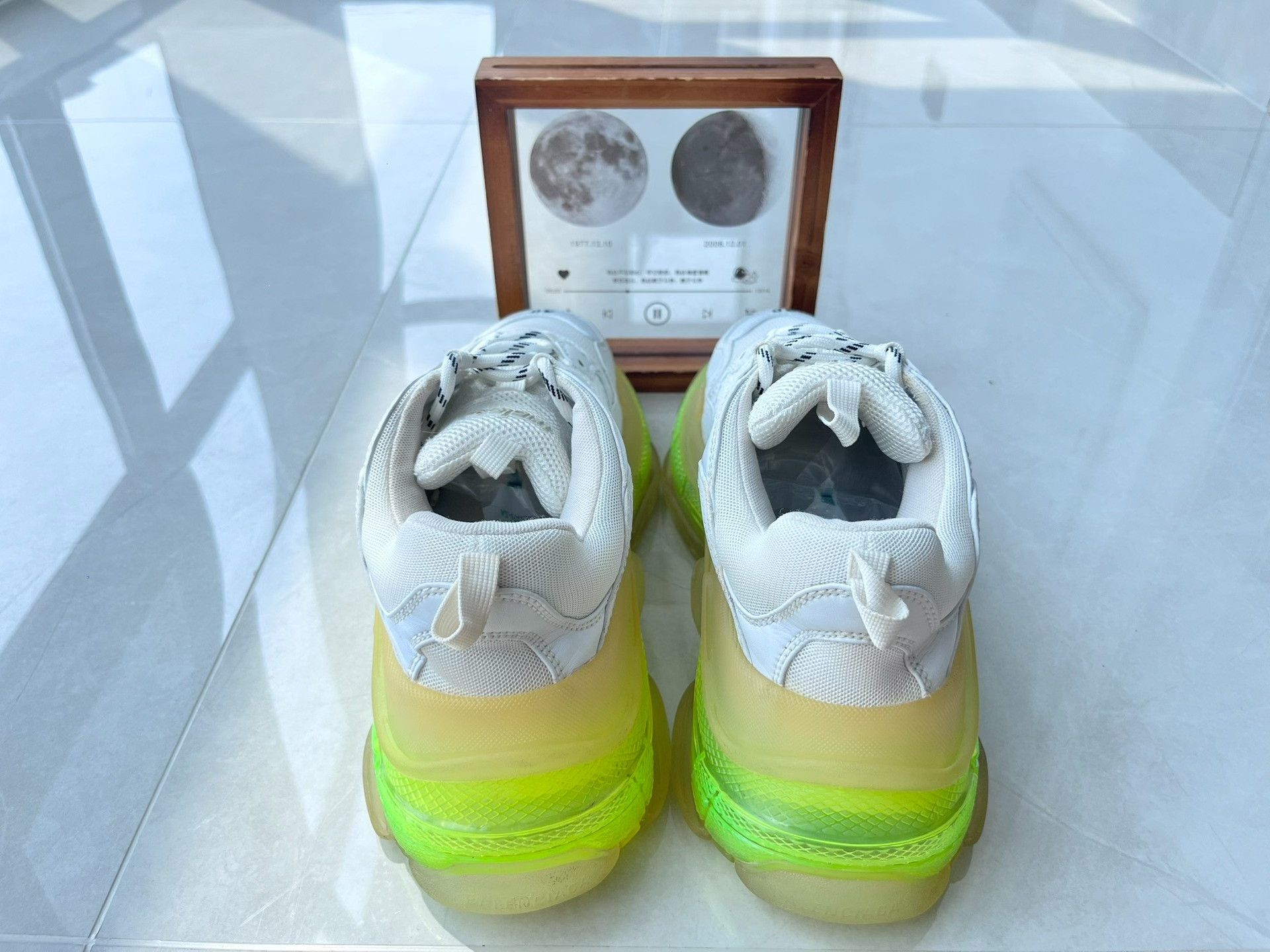 Balenciaga Balenciaga Green Lowtop Sneakers 7 Men Size US 7 / EU 40 - 5 Thumbnail