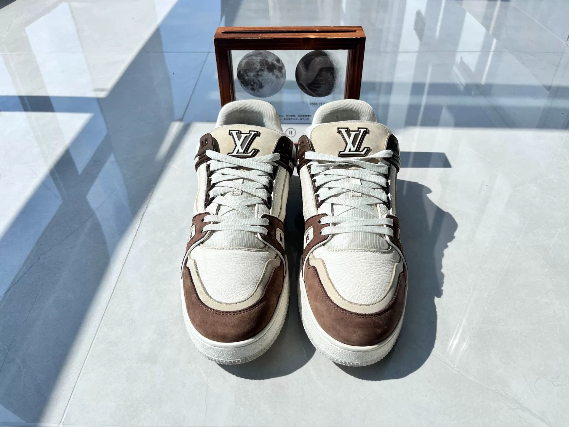 Louis Vuitton Louis Vuitton Training White Lowtop Sneakers 10 Men Size US 10 / EU 43 - 4 Thumbnail