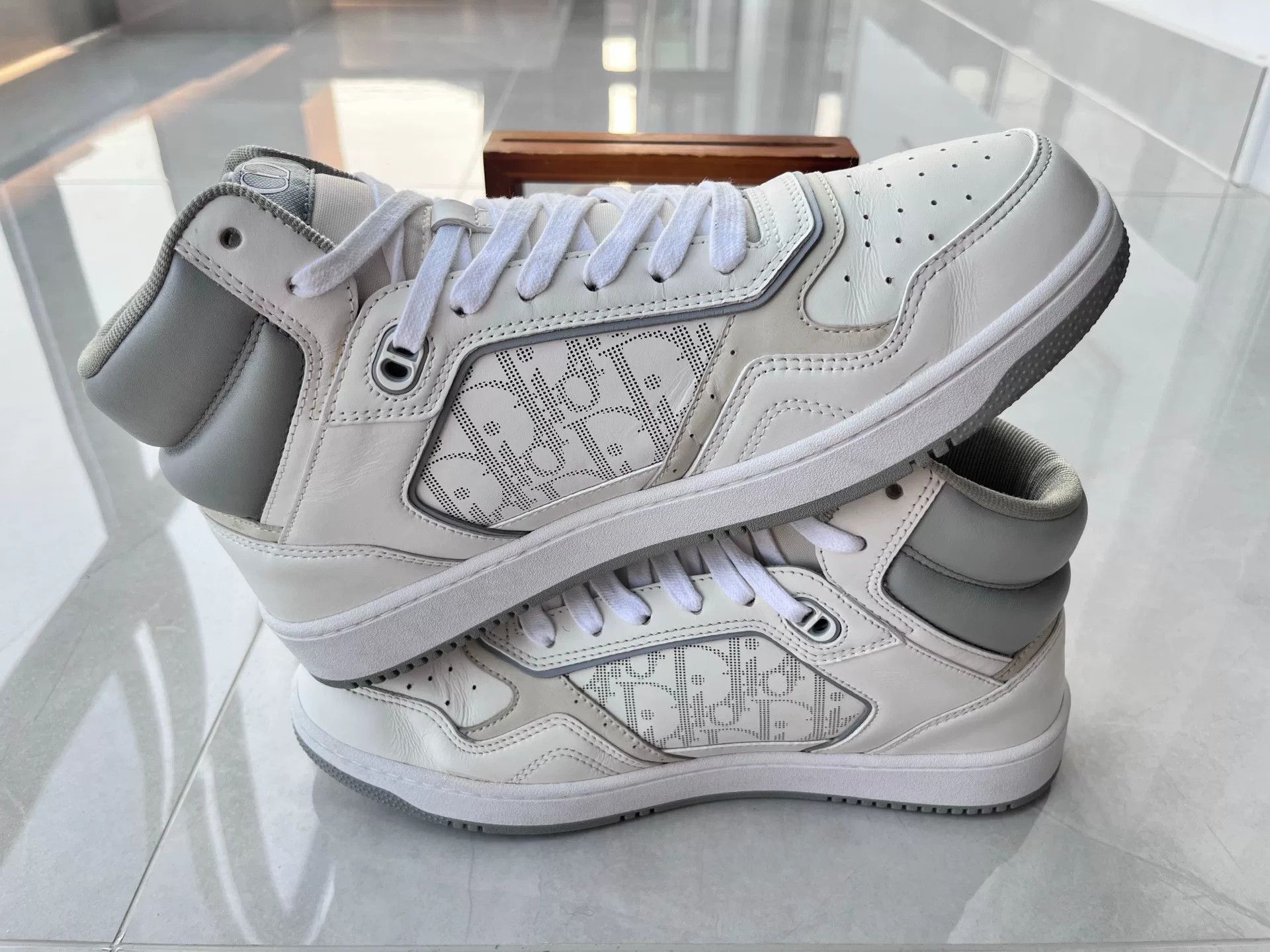 Dior Dior Retro White Hitop Sneakers 10 Men Size US 10 / EU 43 - 3 Thumbnail