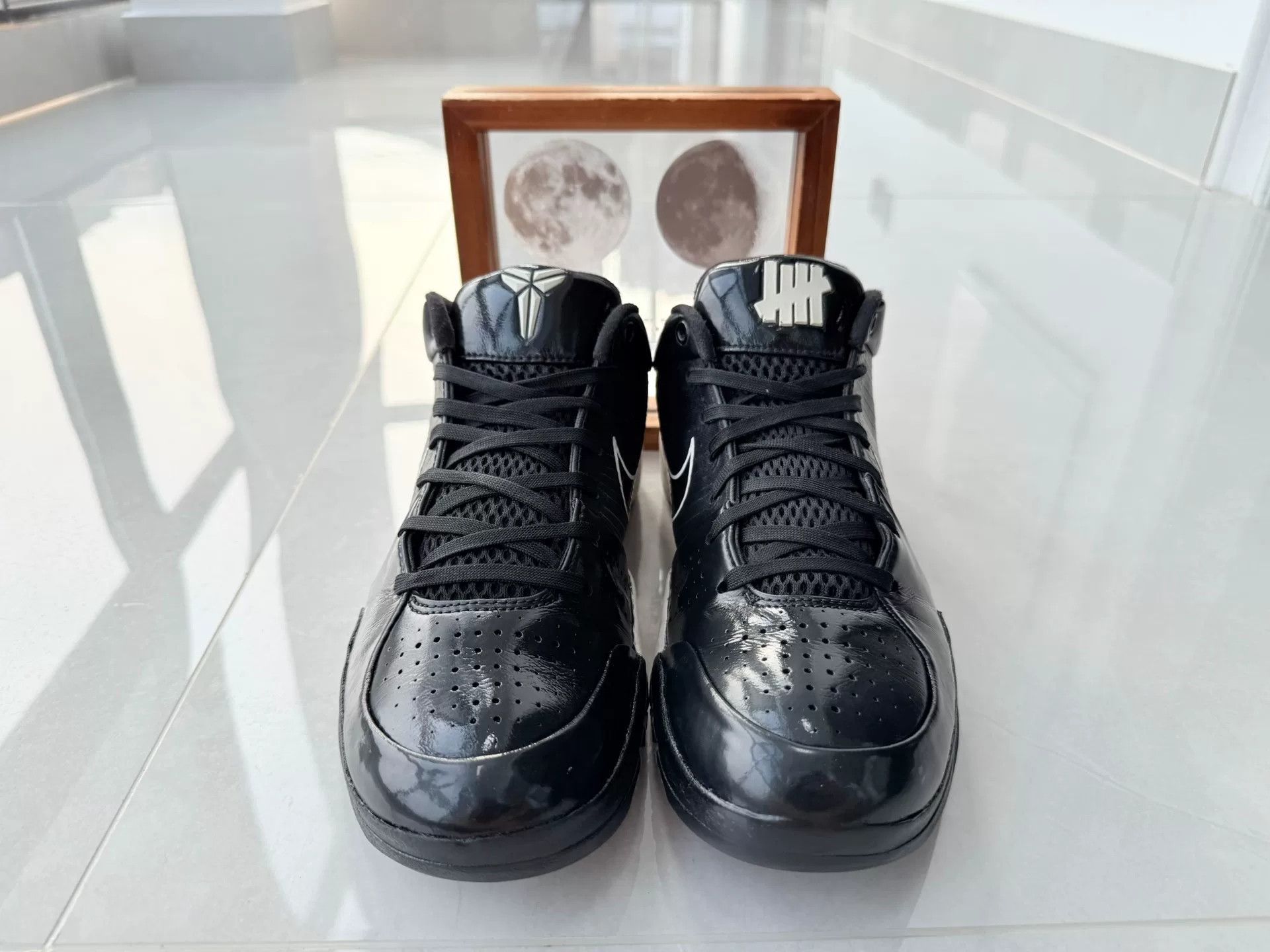 Nike Nike KOBE4 Black Lowtop Sneakers 8 Men Size US 8 / EU 41 - 4 Thumbnail