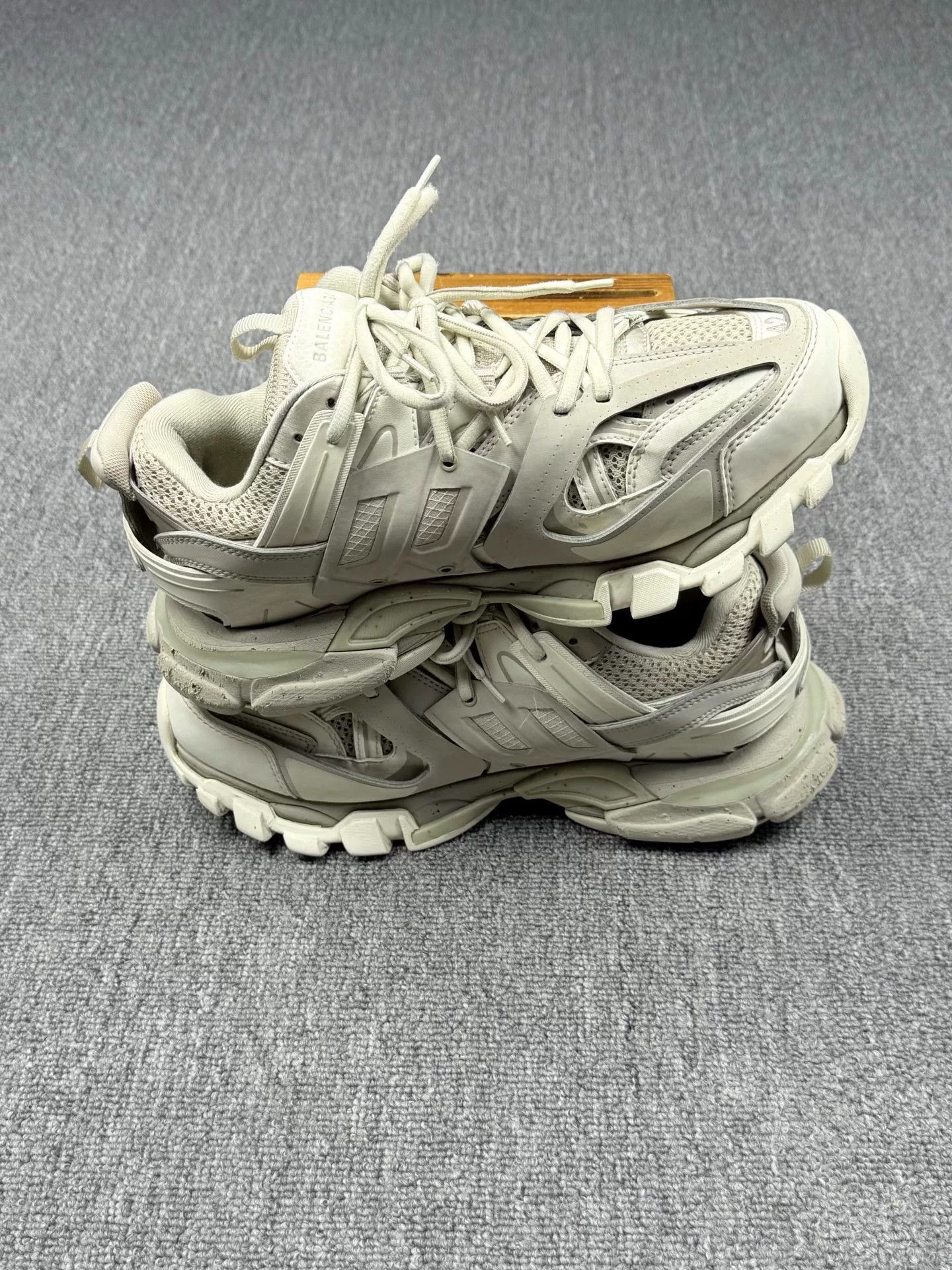 Balenciaga Balenciaga Multi Lowtop Sneakers it_42 Women Size US 12 / IT 42 - 3 Thumbnail