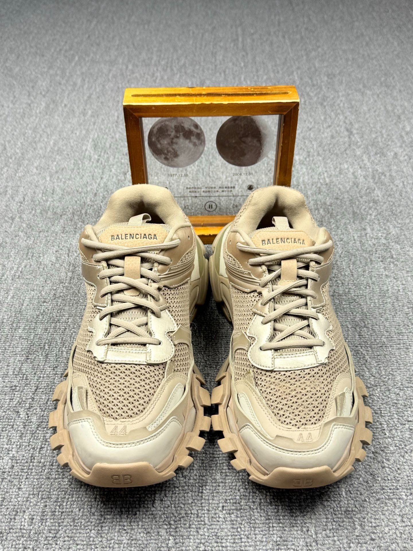 Balenciaga Balenciaga Brown Lowtop Sneakers it_42 Women Size US 12 / IT 42 - 4 Thumbnail