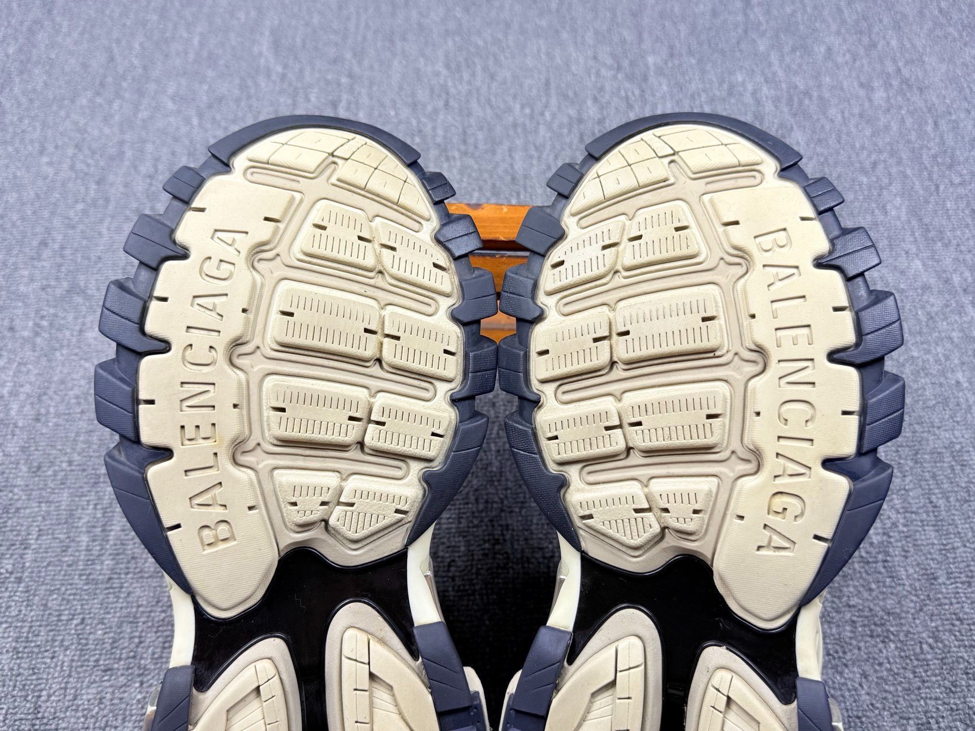 Balenciaga Balenciaga Black Lowtop Sneakers fr_43 Women Size US 12 / IT 42 - 7 Thumbnail