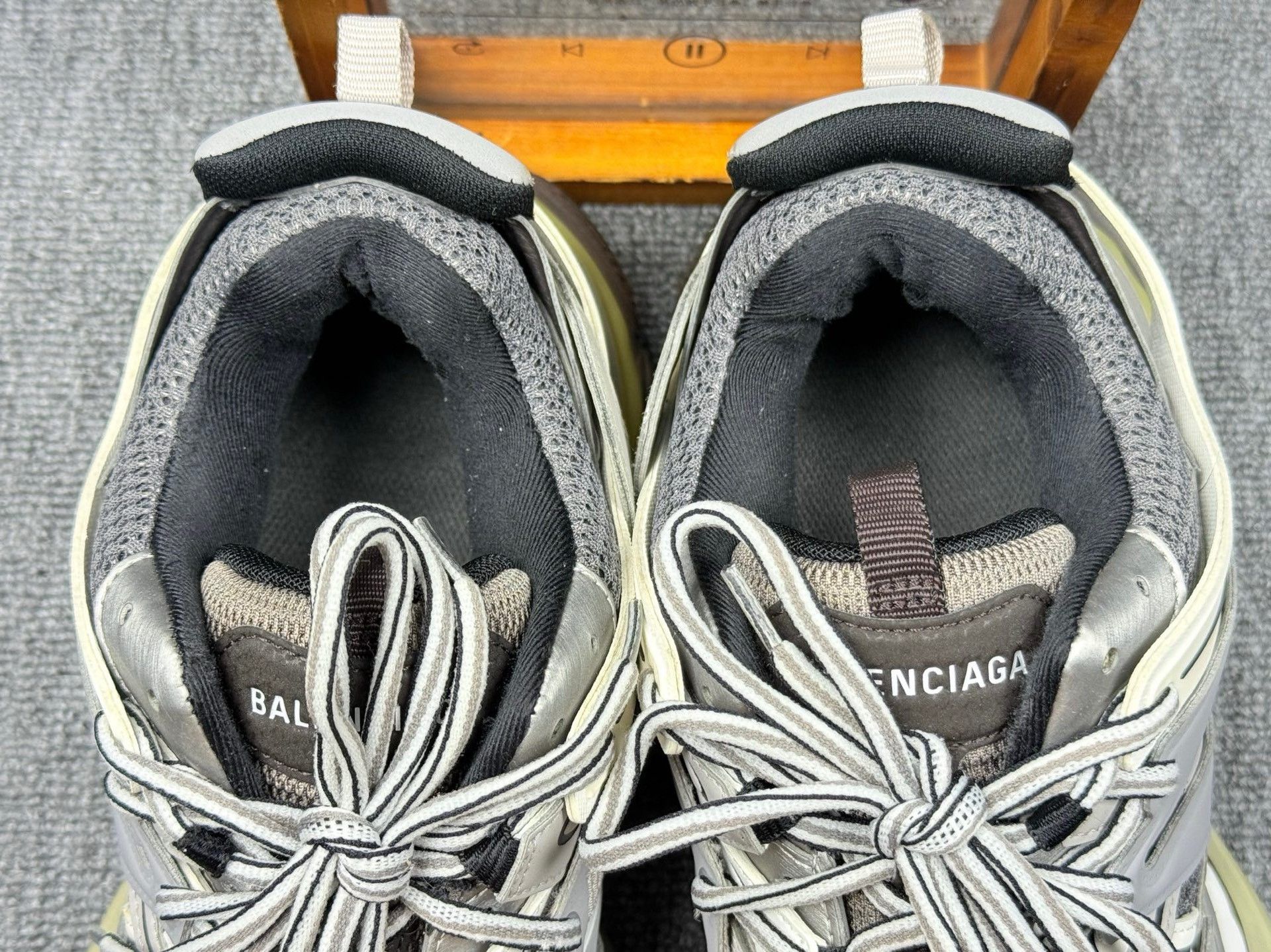 Balenciaga Balenciaga Gray Lowtop Sneakers it_42 Women Size US 12 / IT 42 - 9 Thumbnail