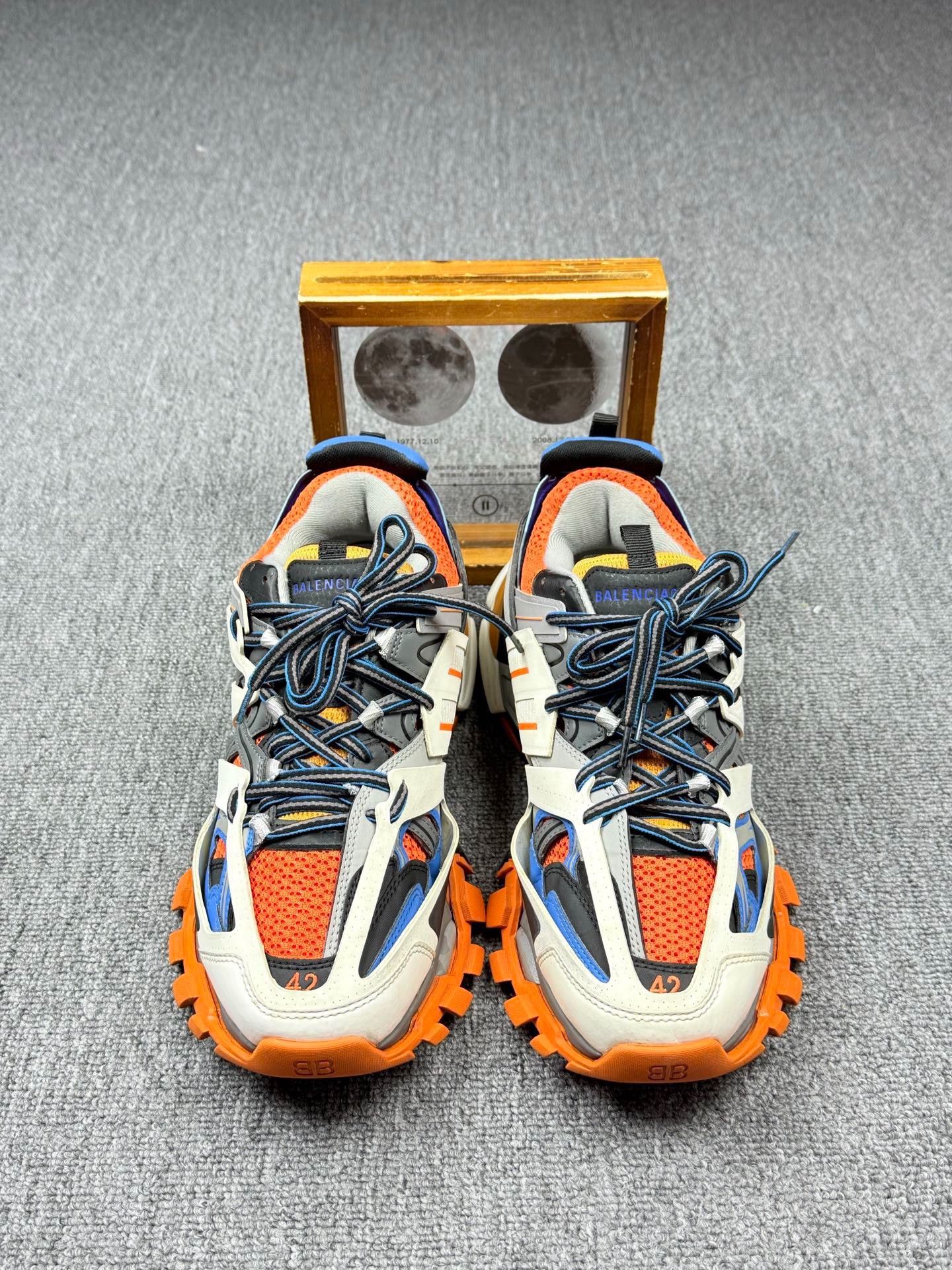 Balenciaga Balenciaga Blue Lowtop Sneakers it_42 Women Size US 12 / IT 42 - 4 Thumbnail