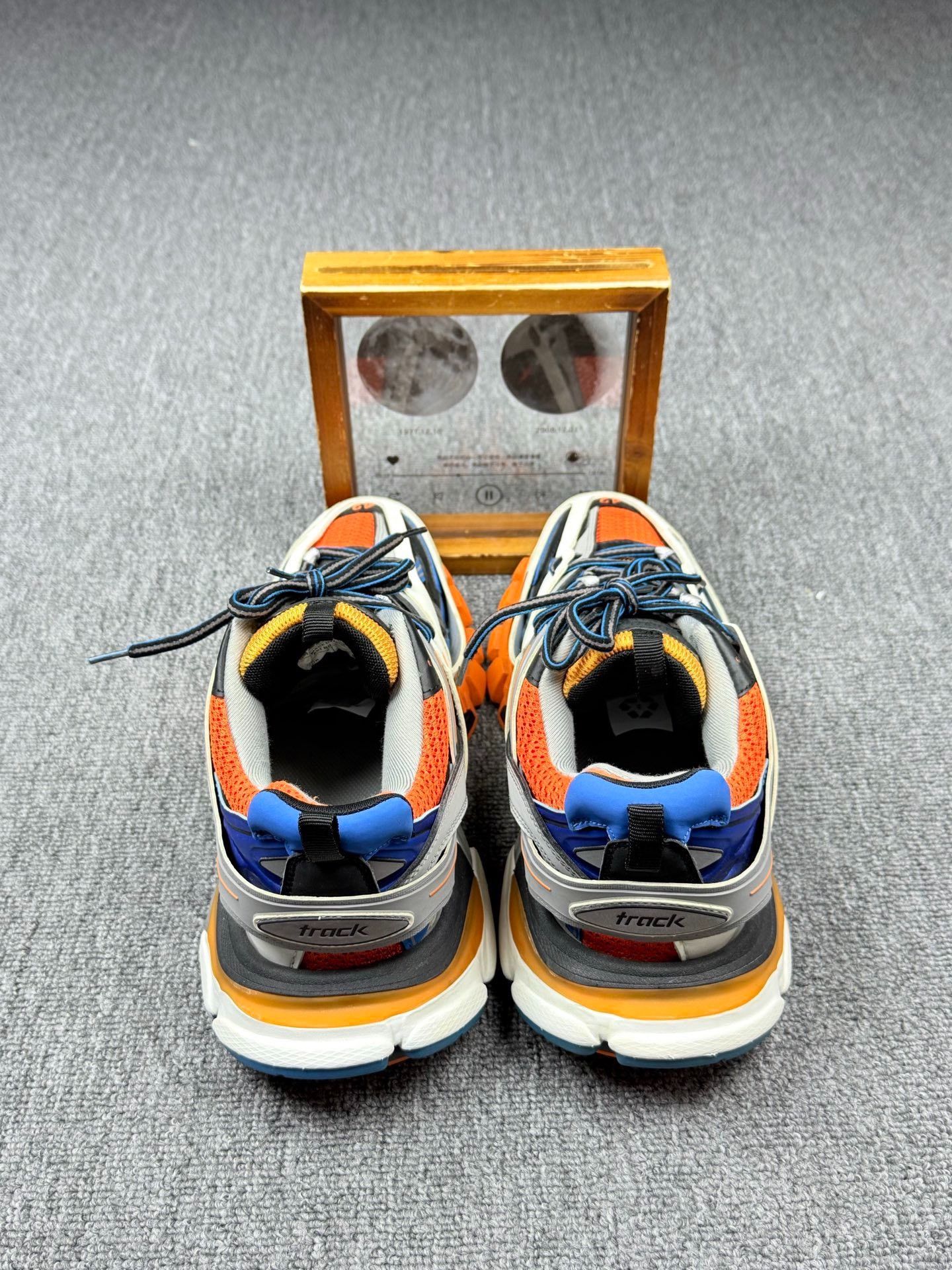 Balenciaga Balenciaga Blue Lowtop Sneakers it_42 Women Size US 12 / IT 42 - 5 Thumbnail