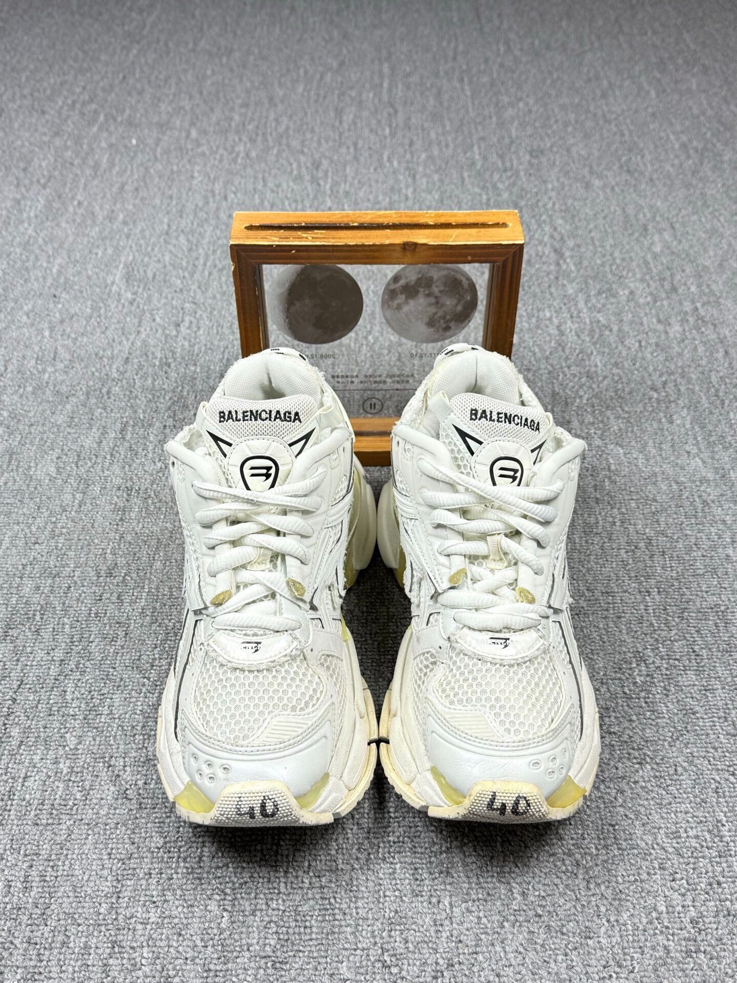 Balenciaga Balenciaga Running White Lowtop Sneakers it_40 Women Size US 10 / IT 40 - 4 Thumbnail