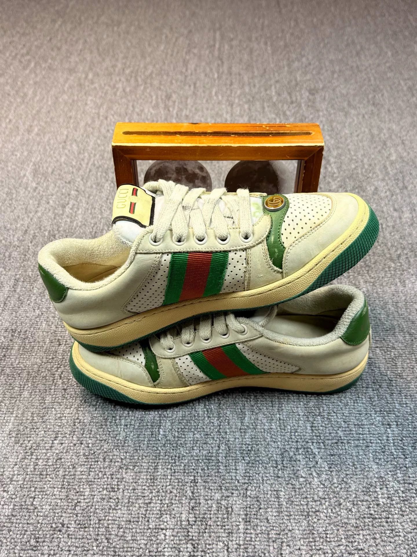 Gucci Gucci Distressed Green Lowtop Sneakers it_36 Women Size US 6 / IT 36 - 3 Thumbnail