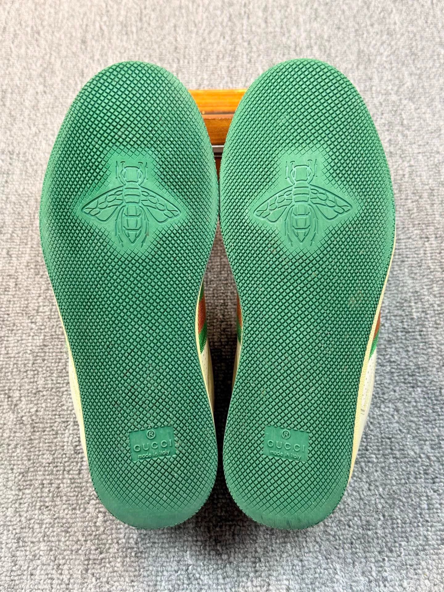 Gucci Gucci Distressed Green Lowtop Sneakers it_36 Women Size US 6 / IT 36 - 6 Thumbnail