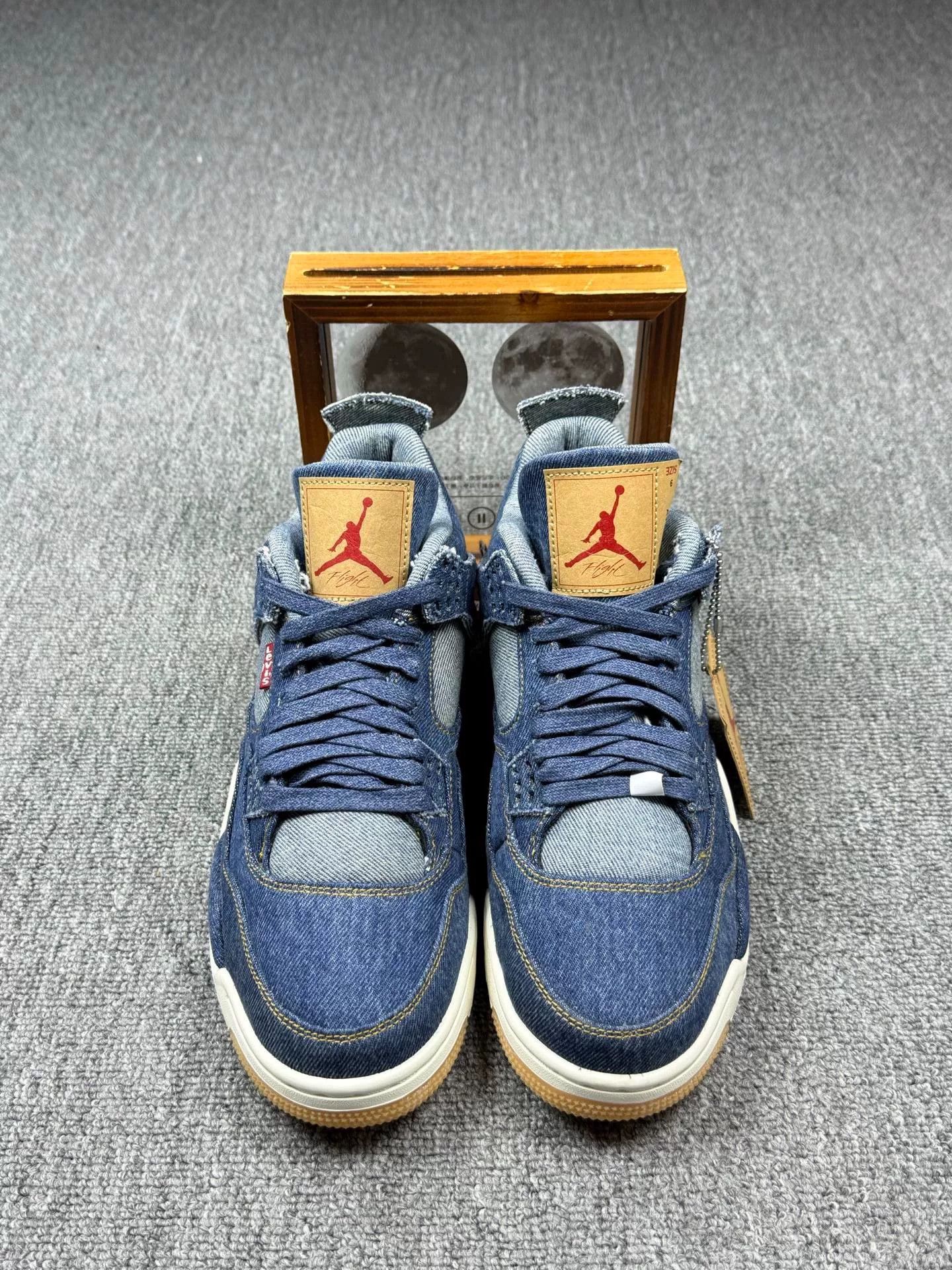 Levi's Levi's AJ4 Denim Blue Lowtop Sneakers 9 Men Size US 9 / EU 42 - 4 Thumbnail