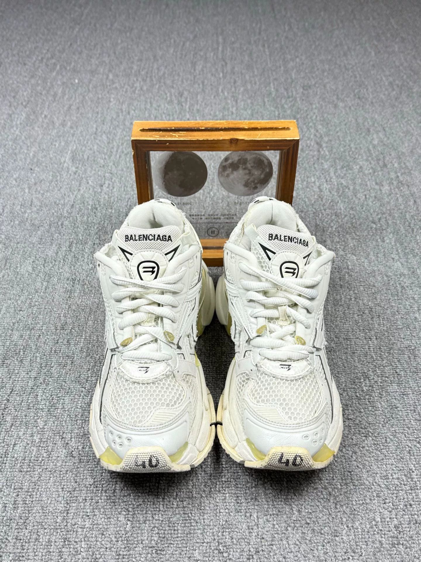Balenciaga Balenciaga Running White Lowtop Sneakers 7 Men Size US 7 / EU 40 - 4 Thumbnail