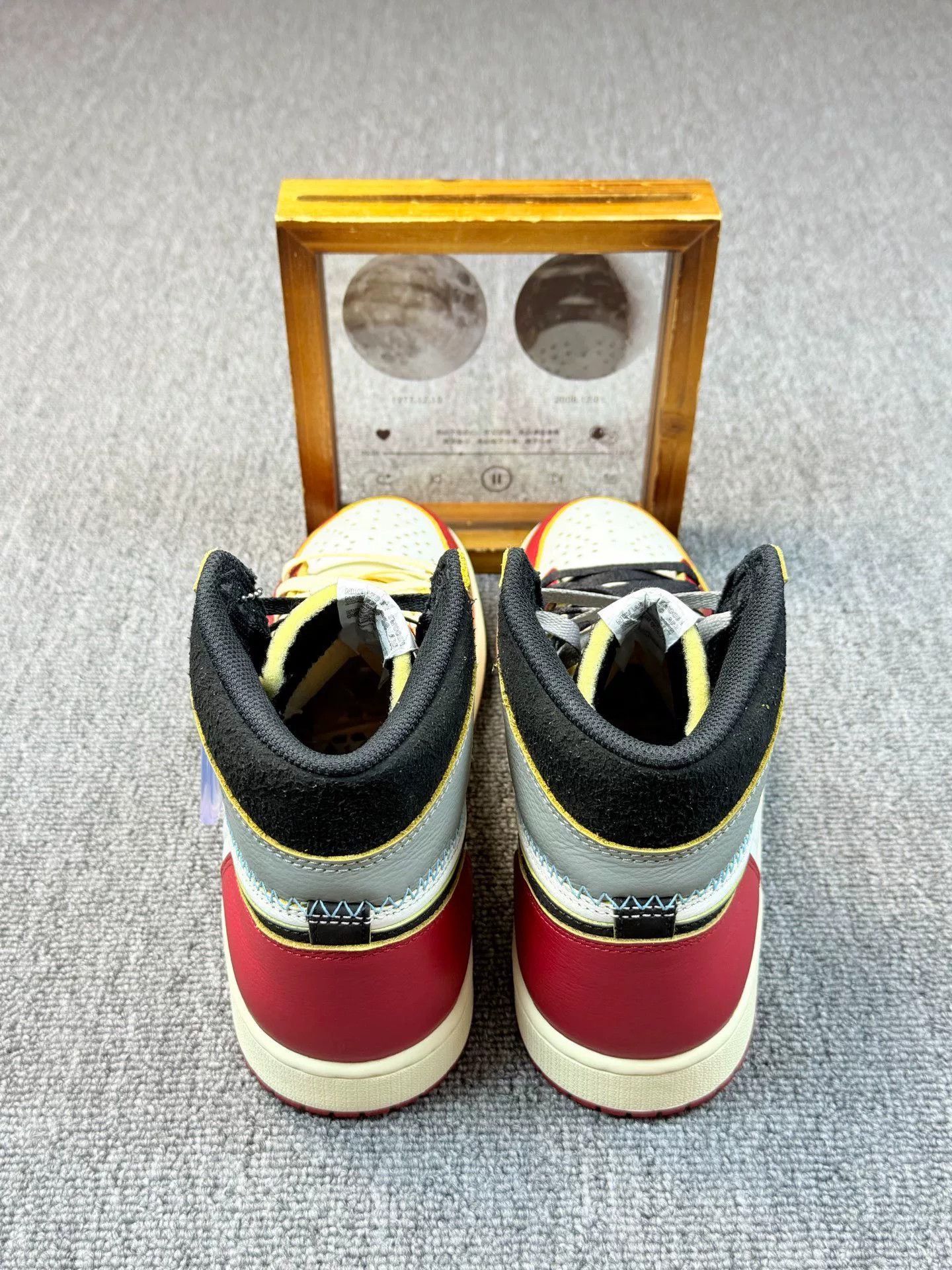 Nike Nike AJ1 Red Lowtop Sneakers 9 Men Size US 9 / EU 42 - 5 Thumbnail