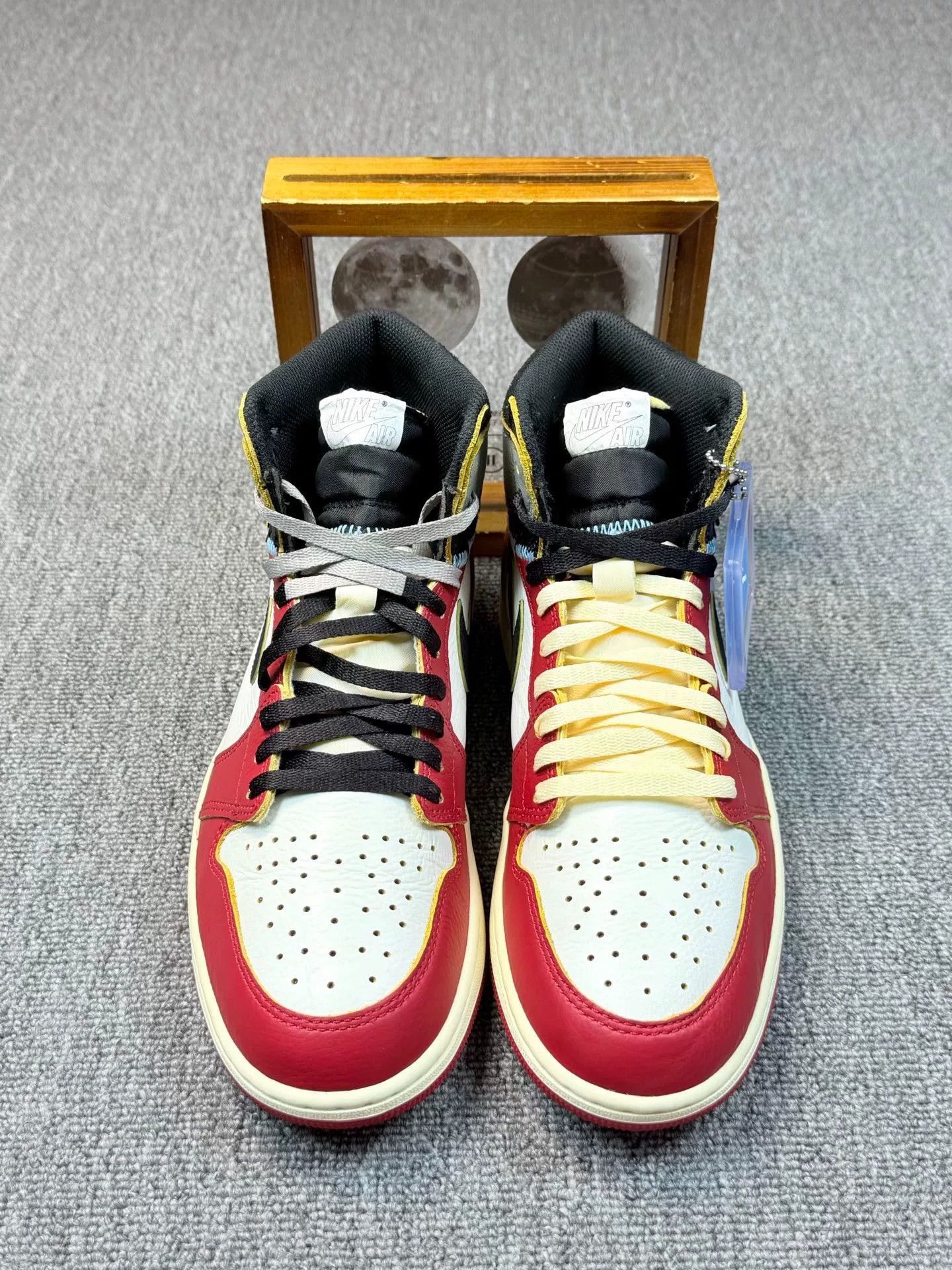 Nike Nike AJ1 Red Lowtop Sneakers 9 Men Size US 9 / EU 42 - 4 Thumbnail