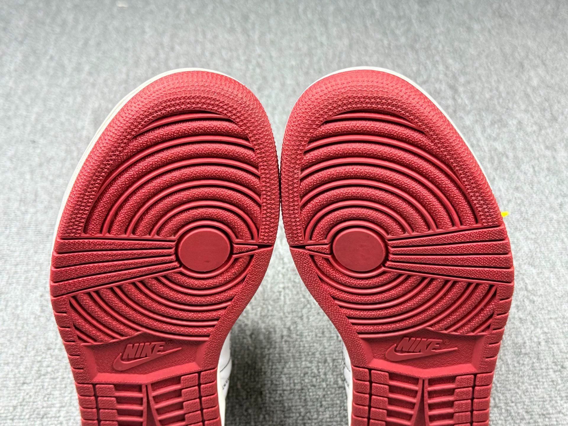 Nike Nike AJ1 Red Lowtop Sneakers 8 Men Size US 8 / EU 41 - 7 Thumbnail