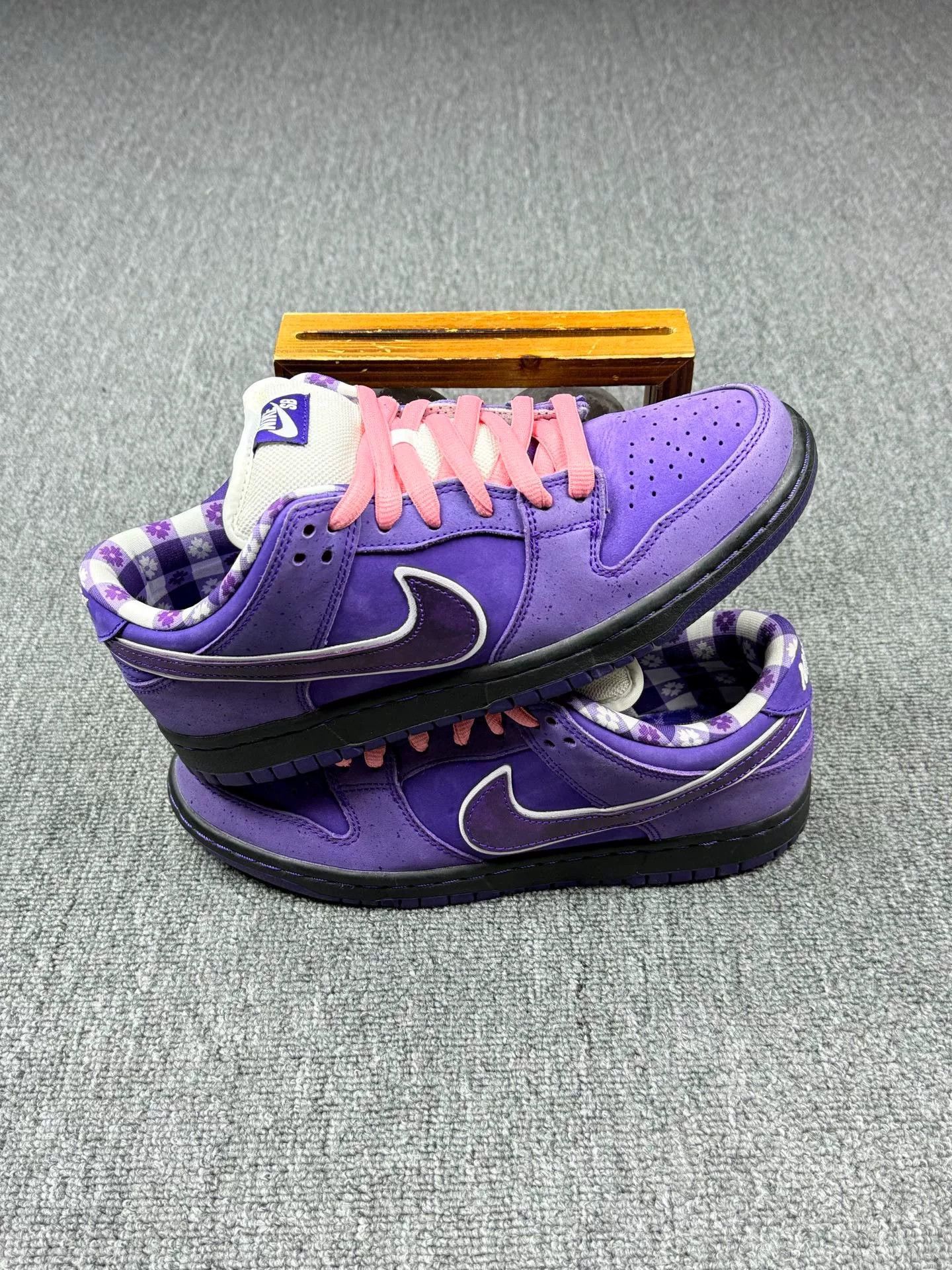Nike Nike DUNK SB Purple Lowtop Sneakers 8 Men Size US 8 / EU 41 - 2 Thumbnail
