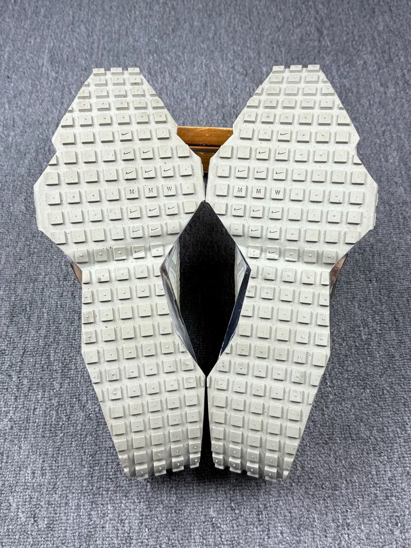 Adidas Adidas White Lowtop Sneakers 13 Men Size US 13 / EU 46 - 6 Thumbnail