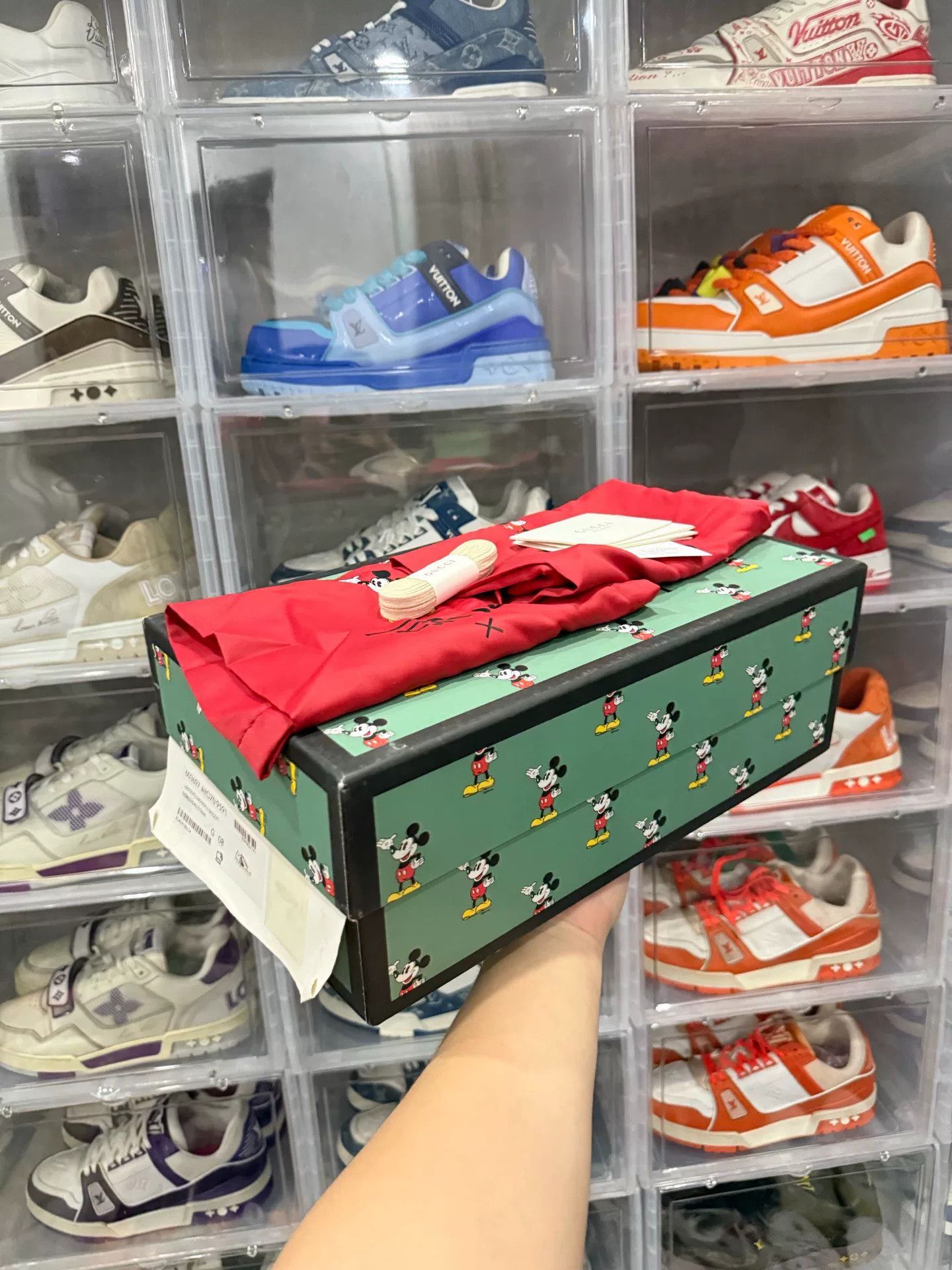 Gucci Gucci Printed Beige Lowtop Sneakers 8 Men Size US 8 / EU 41 - 9 Thumbnail