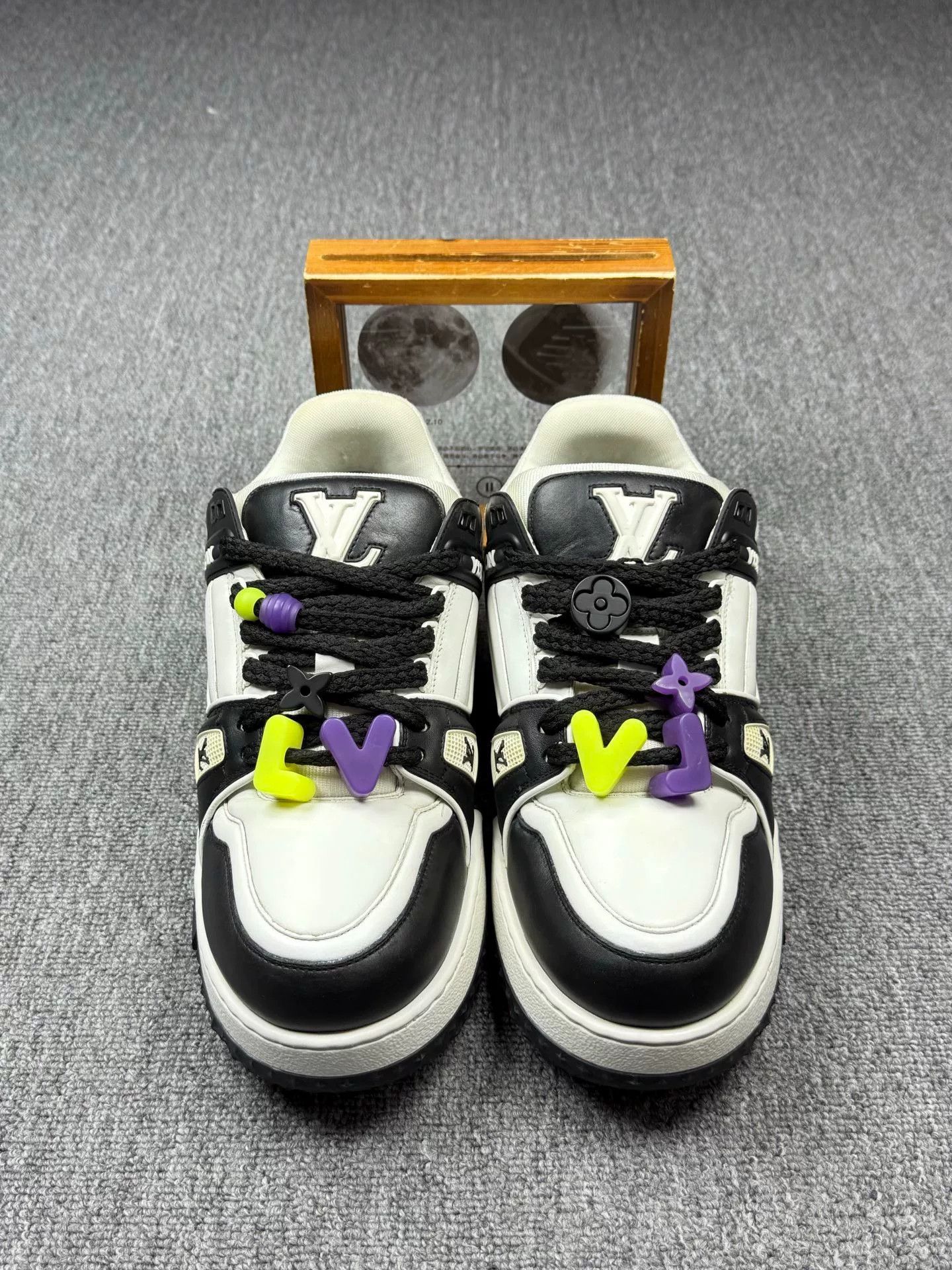 Louis Vuitton Louis Vuitton Training Black Lowtop Sneakers 9 Men Size US 9 / EU 42 - 4 Thumbnail