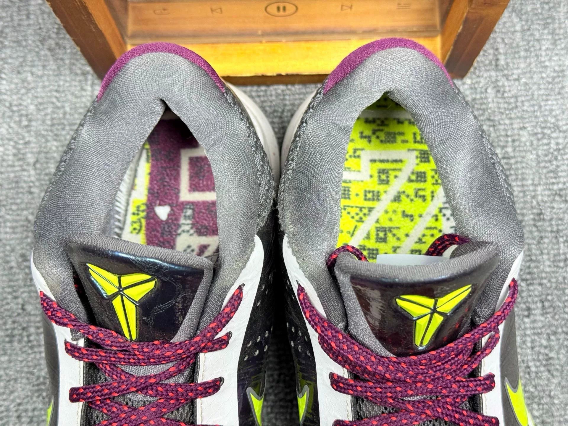 Nike Nike KOBE5 Lowtop Sneakers 9 Men Size US 9 / EU 42 - 8 Thumbnail