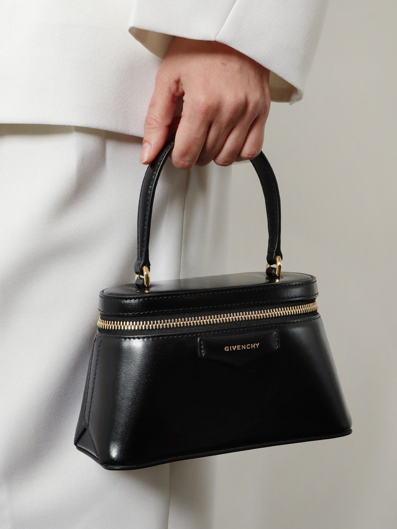 Givenchy Vanity Antigona Leather Handbag With Lettering Logo On The Front Size ONE SIZE - 5 Thumbnail
