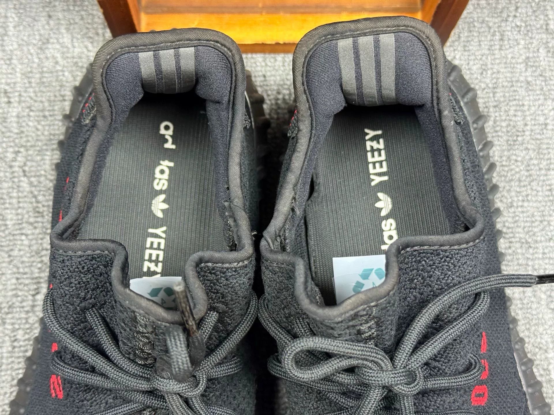 Adidas Adidas YEEZY350 Black Lowtop Sneakers 13 Men Size US 13 / EU 46 - 9 Thumbnail