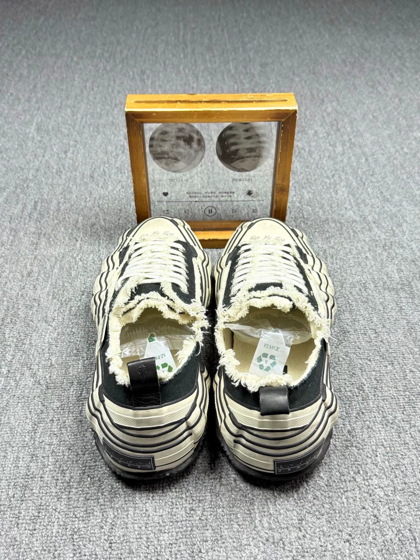 Nike Nike Distressed Black Lowtop Sneakers 11 Men Size US 11 / EU 44 - 5 Thumbnail
