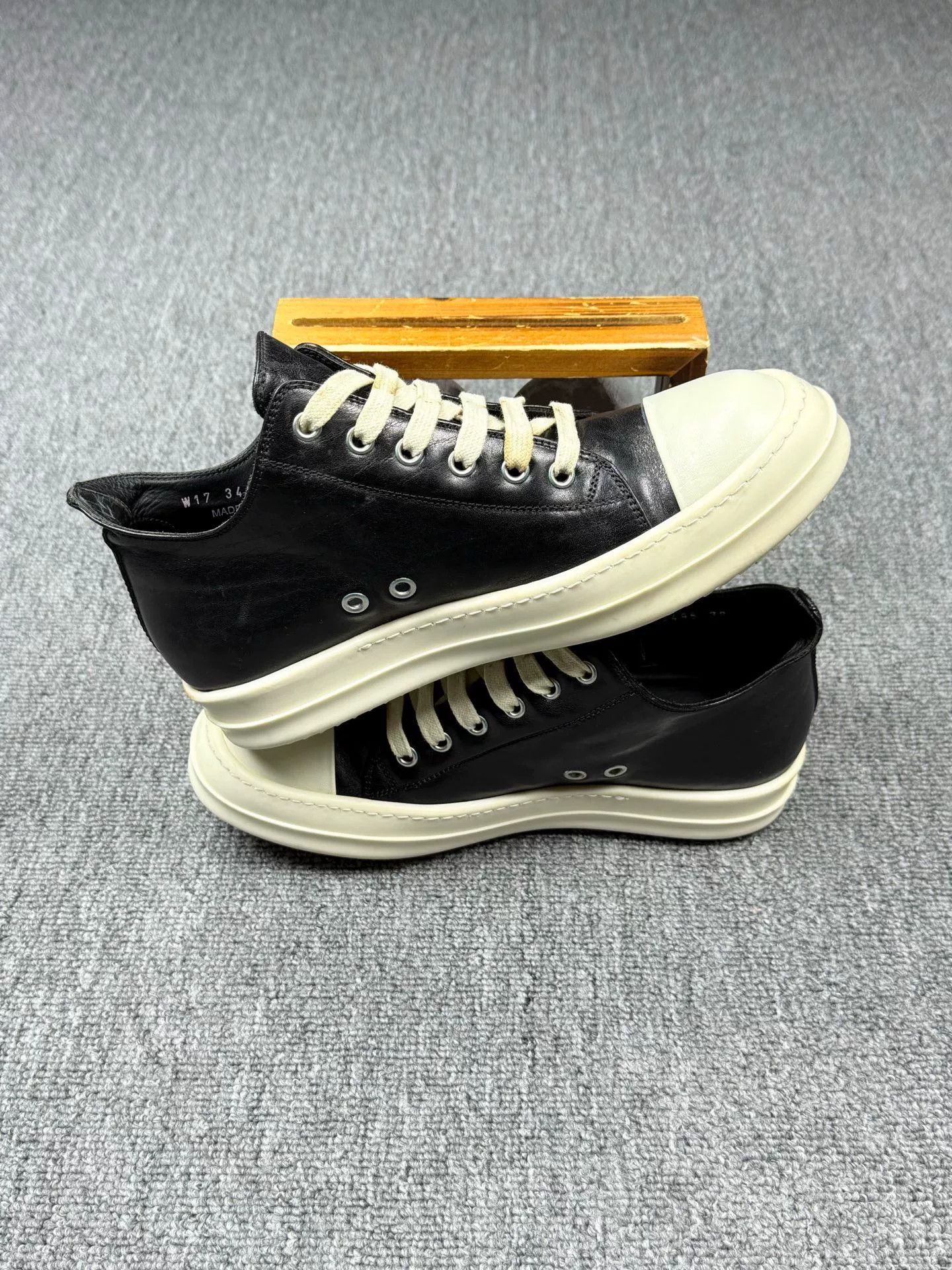 Converse Converse Leather Black Lowtop Sneakers 5.5 Men Size US 5.5 / EU 38 - 3 Thumbnail